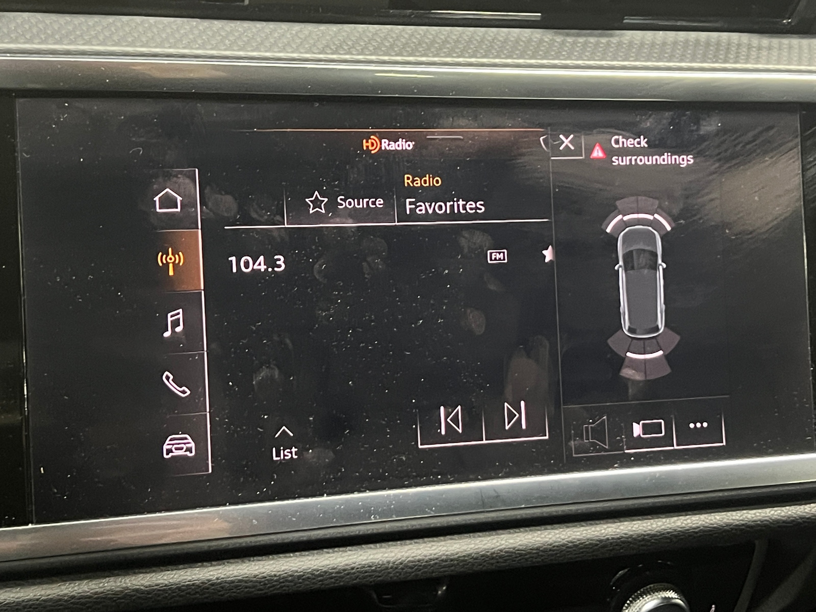 Thumbnail: 2022 Audi Q3 - 3