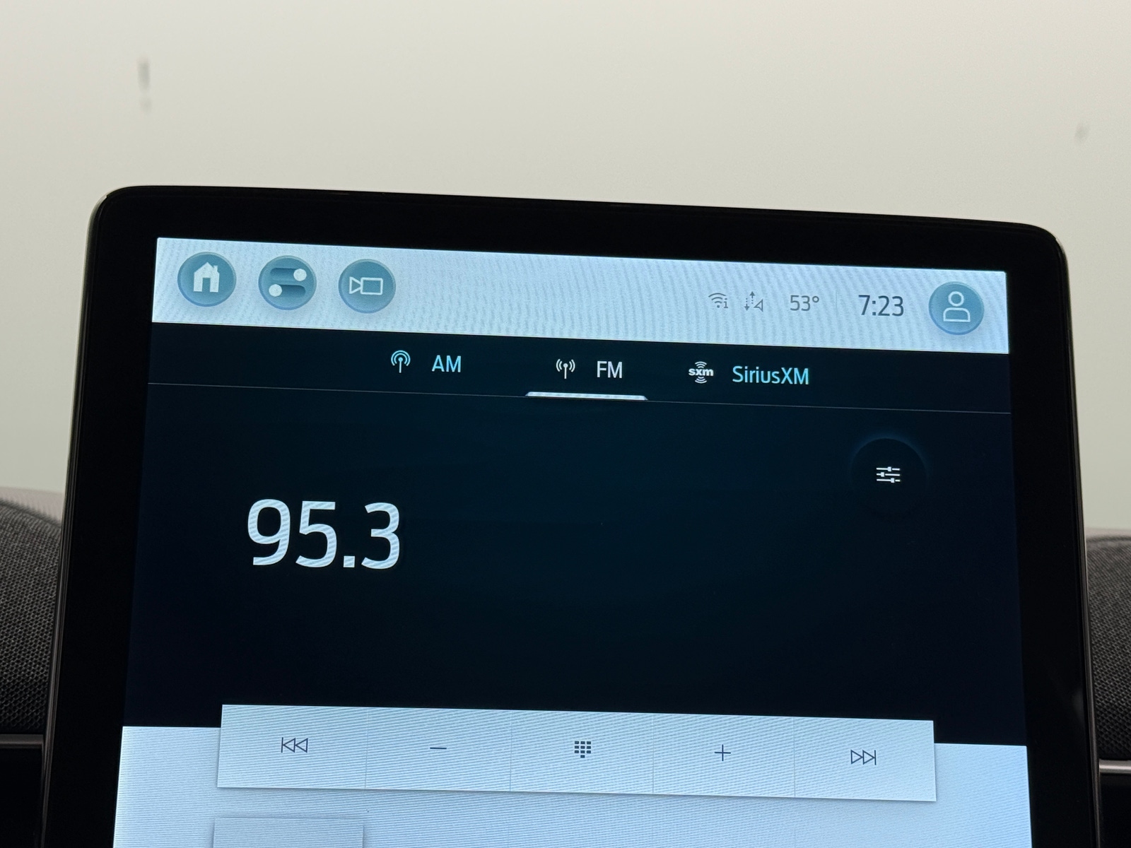 Thumbnail: 2021 Ford Mustang Mach-E - 3