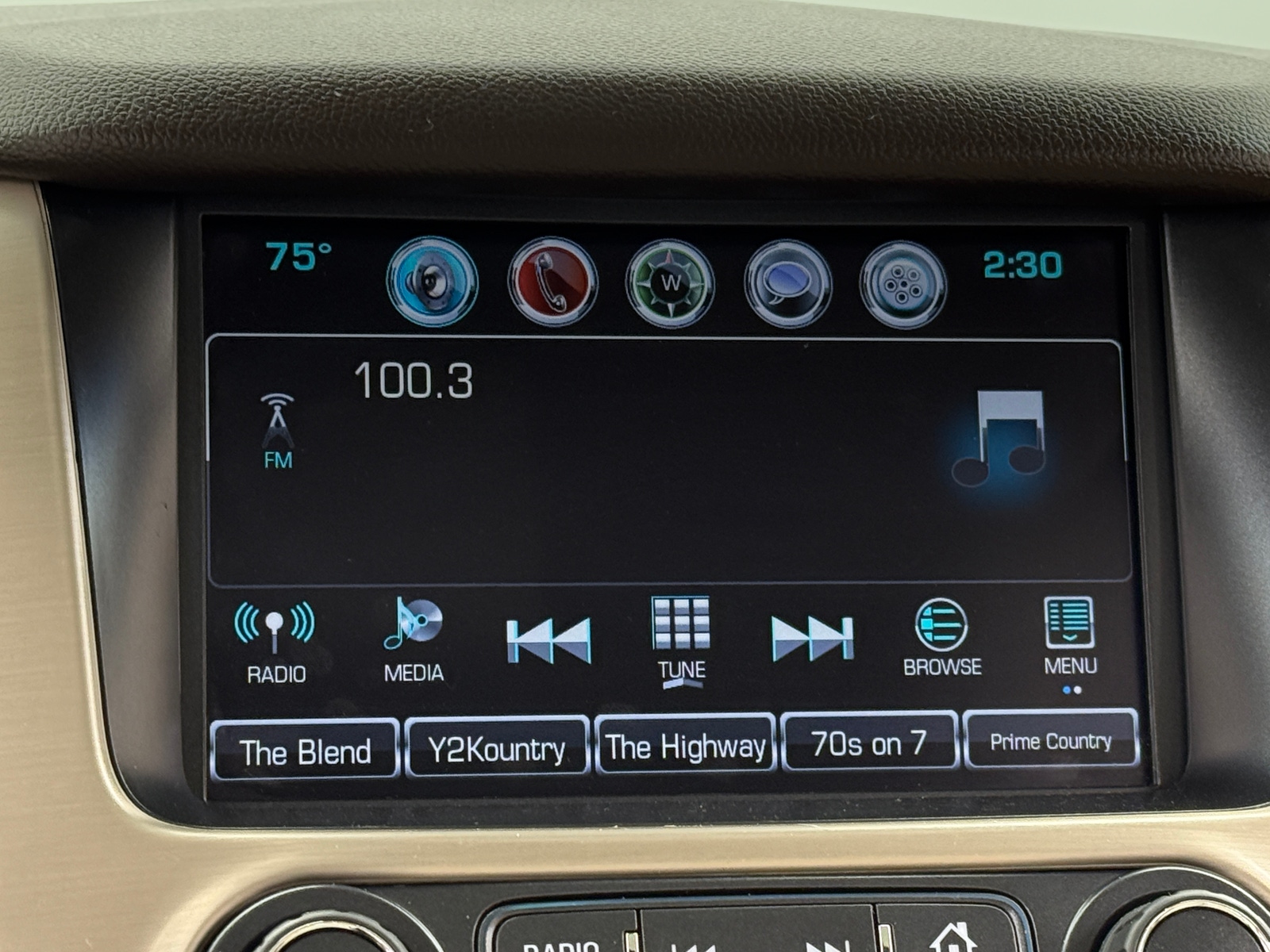 Thumbnail: 2017 GMC Yukon - 3