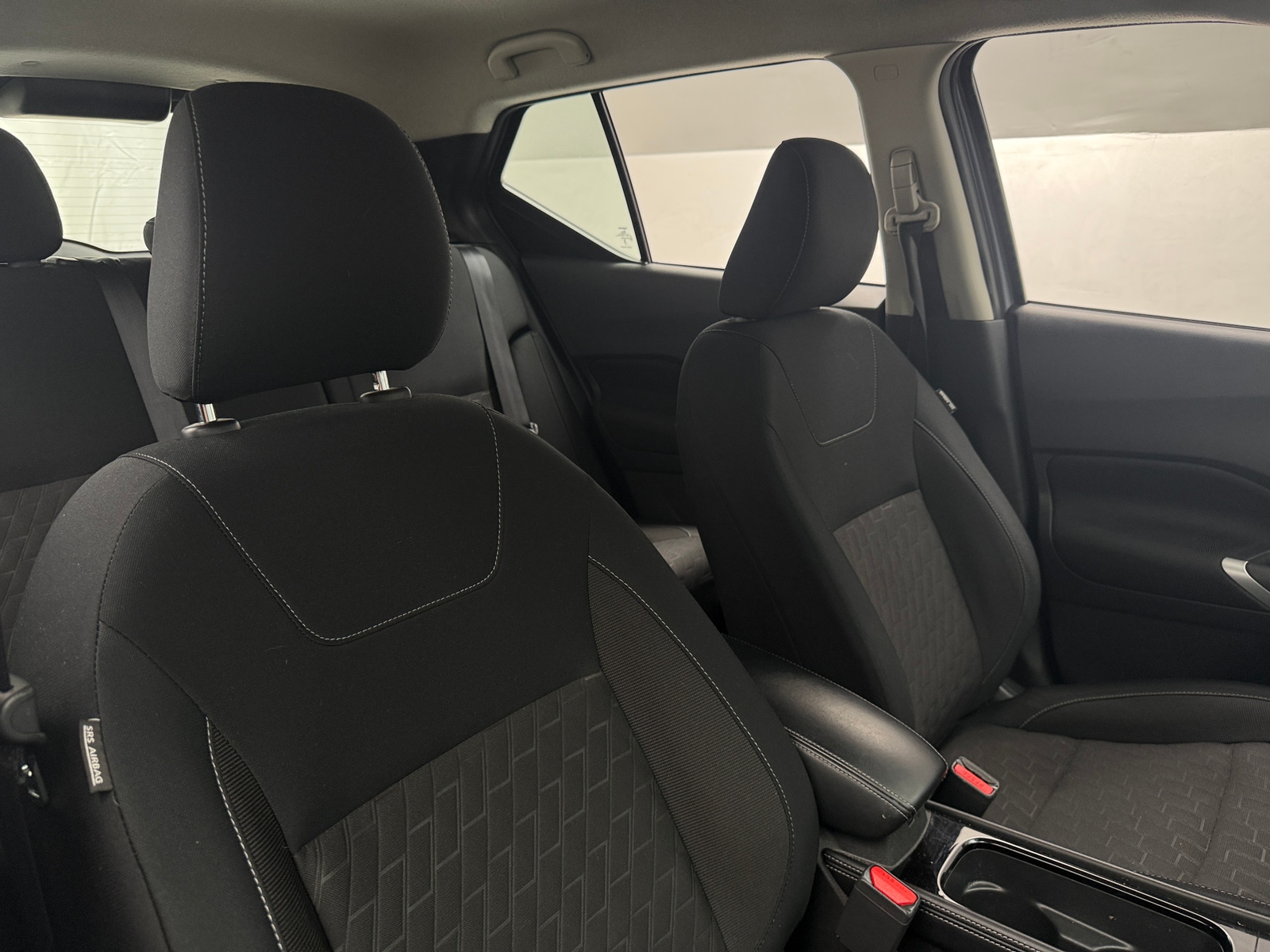 Thumbnail: 2023 Nissan Kicks - 2