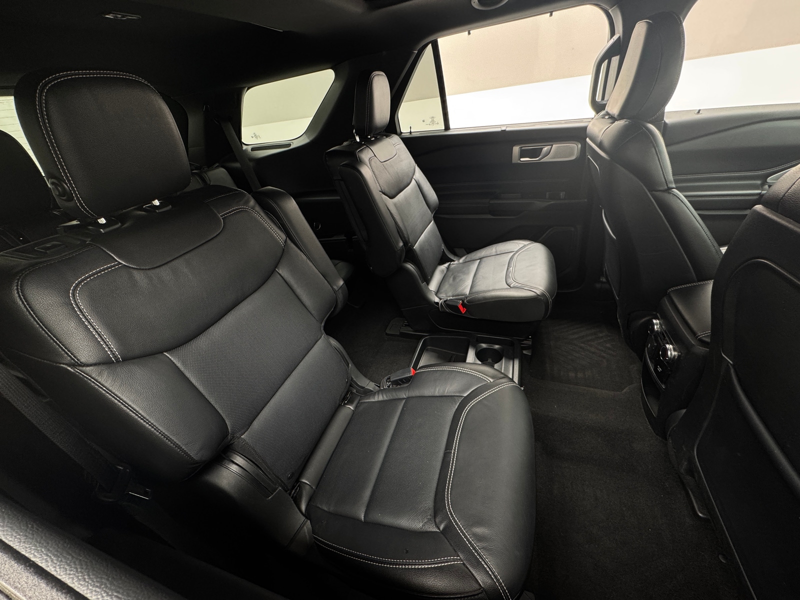 Thumbnail: 2020 Ford Explorer - 5