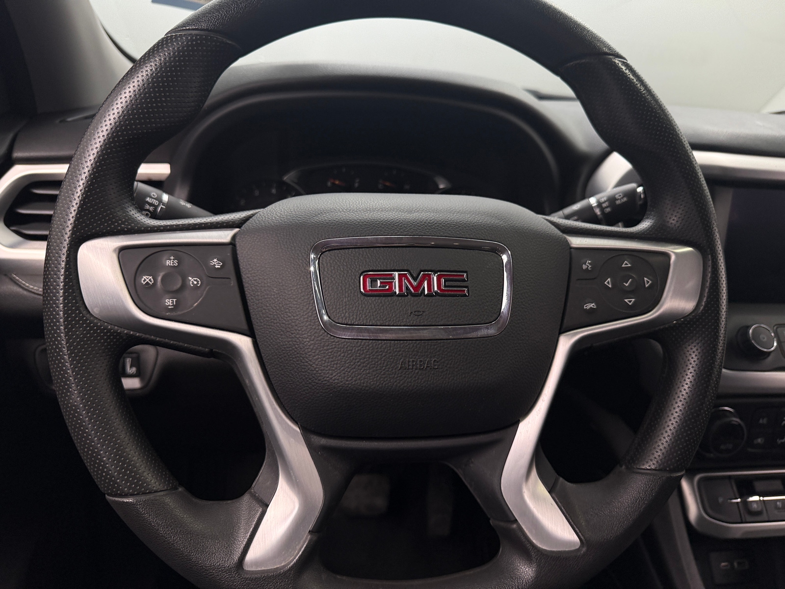 Thumbnail: 2023 GMC Acadia - 5