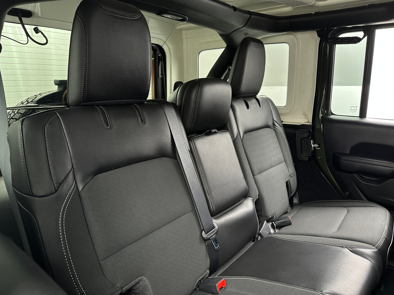 Thumbnail: 2021 Jeep Wrangler - 6