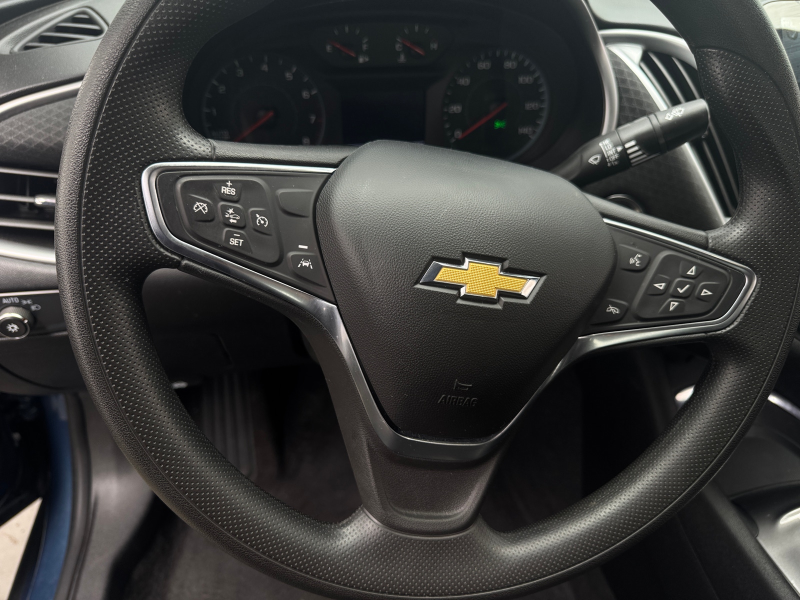 Thumbnail: 2024 Chevrolet Malibu - 5