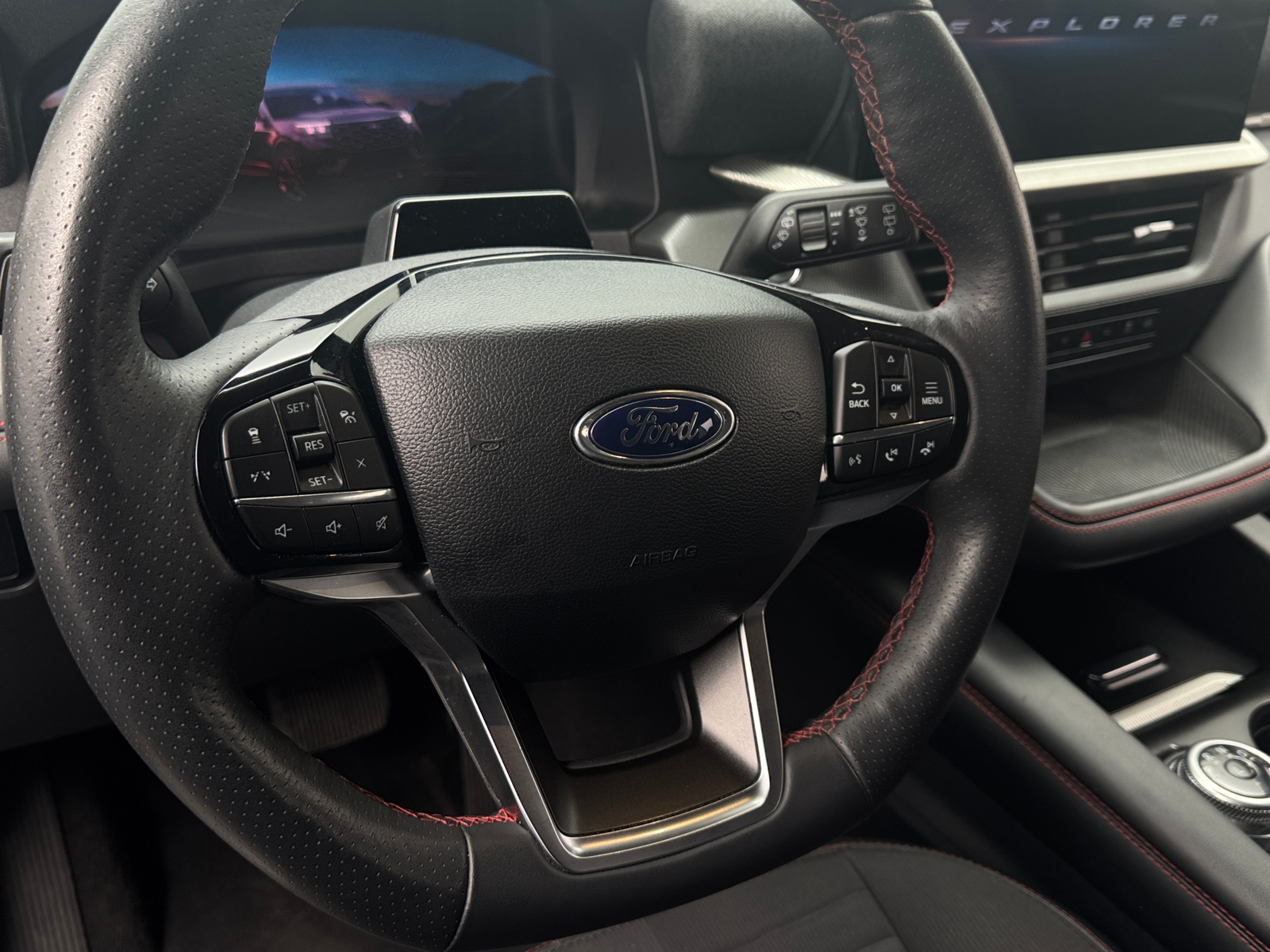 Thumbnail: 2025 Ford Explorer - 4