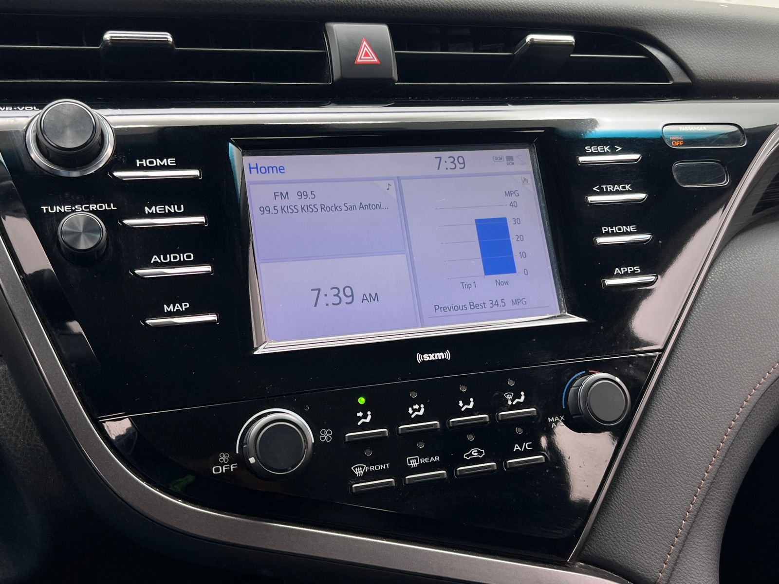 Thumbnail: 2020 Toyota Camry - 4