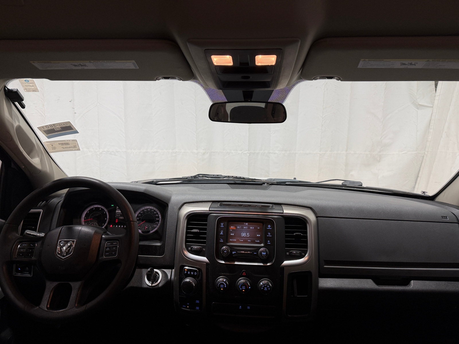 Thumbnail: 2019 RAM 1500 Classic - 3