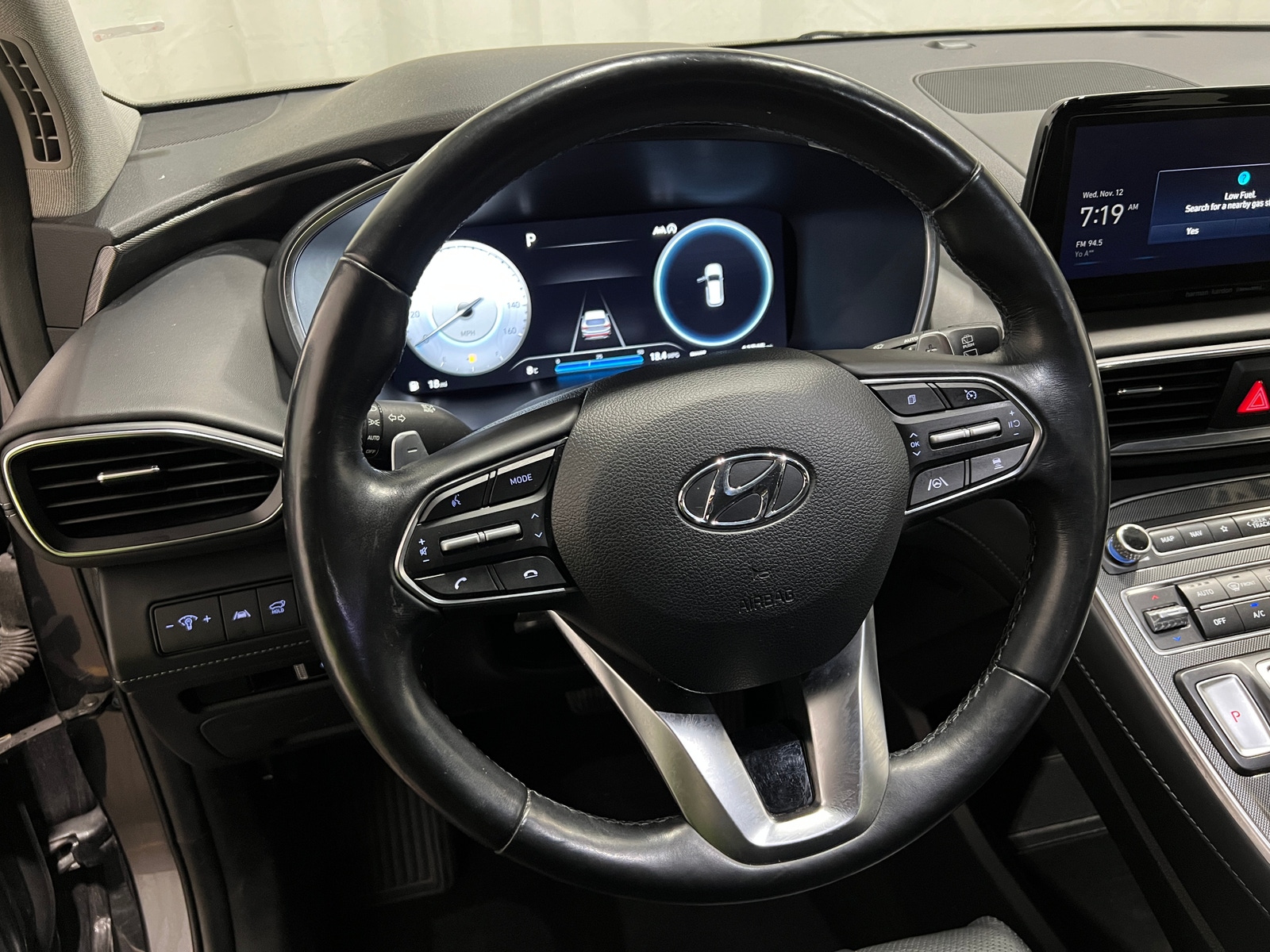 Thumbnail: 2023 Hyundai Santa Fe - 4