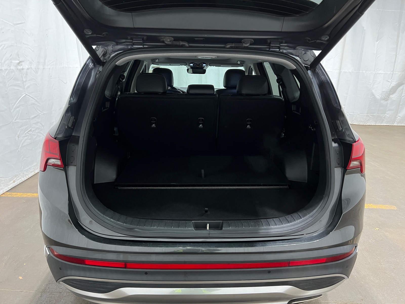 Thumbnail: 2023 Hyundai Santa Fe - 6