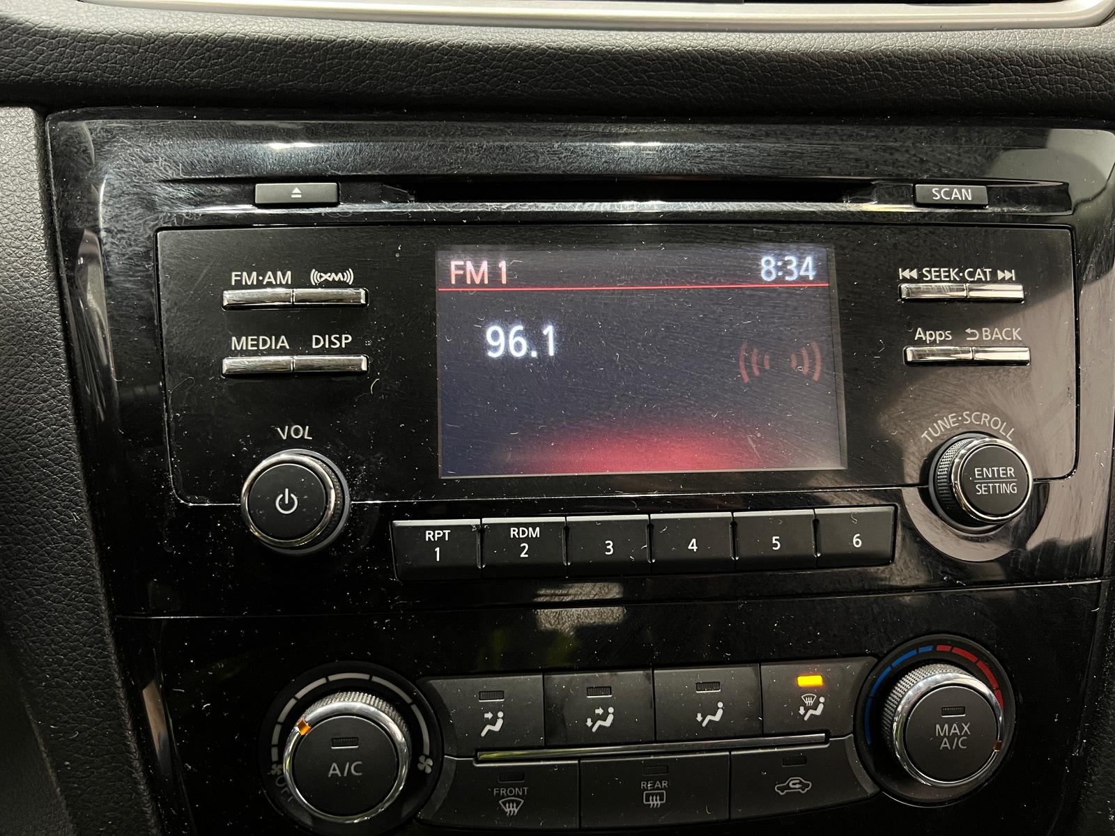 Thumbnail: 2016 Nissan Rogue - 4