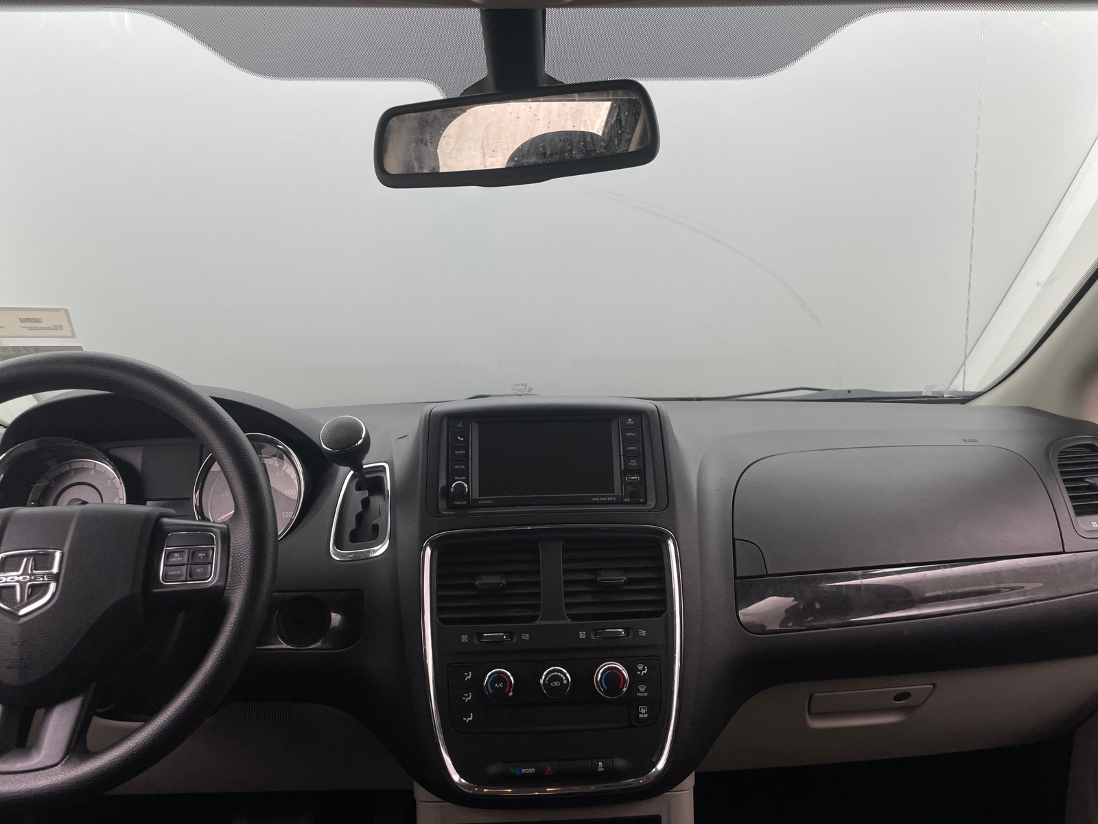 Thumbnail: 2018 Dodge Grand Caravan - 3