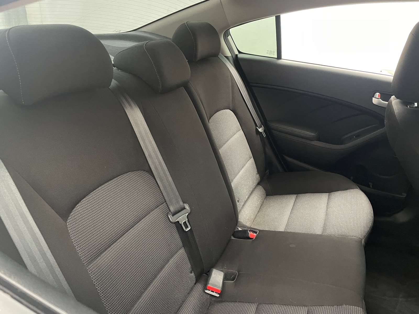 Thumbnail: 2017 Kia Forte - 6