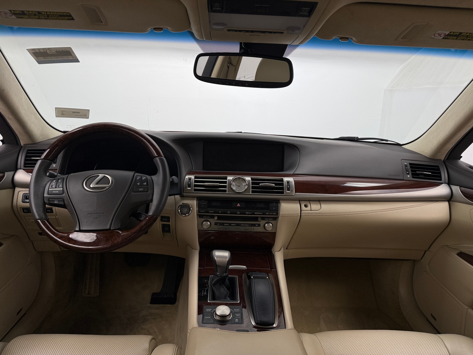 Thumbnail: 2015 Lexus LS - 2
