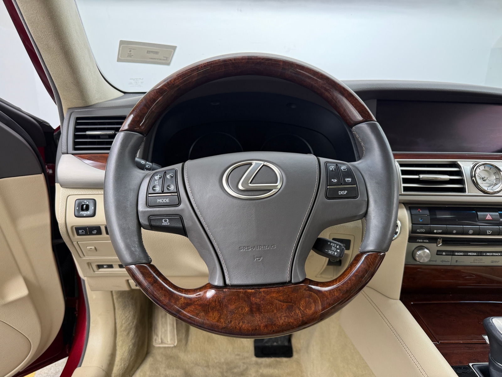 Thumbnail: 2015 Lexus LS - 4