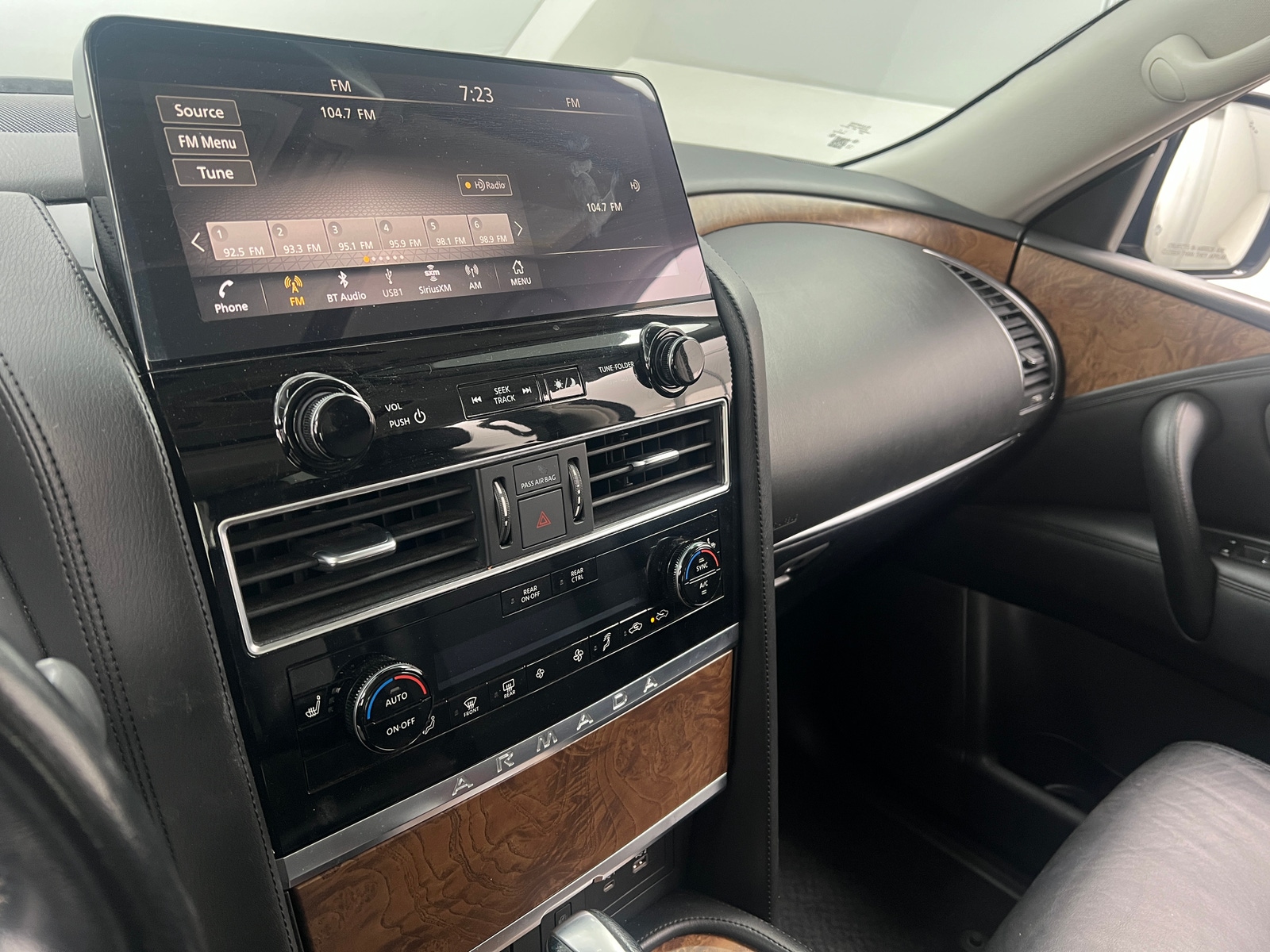 Thumbnail: 2021 Nissan Armada - 3