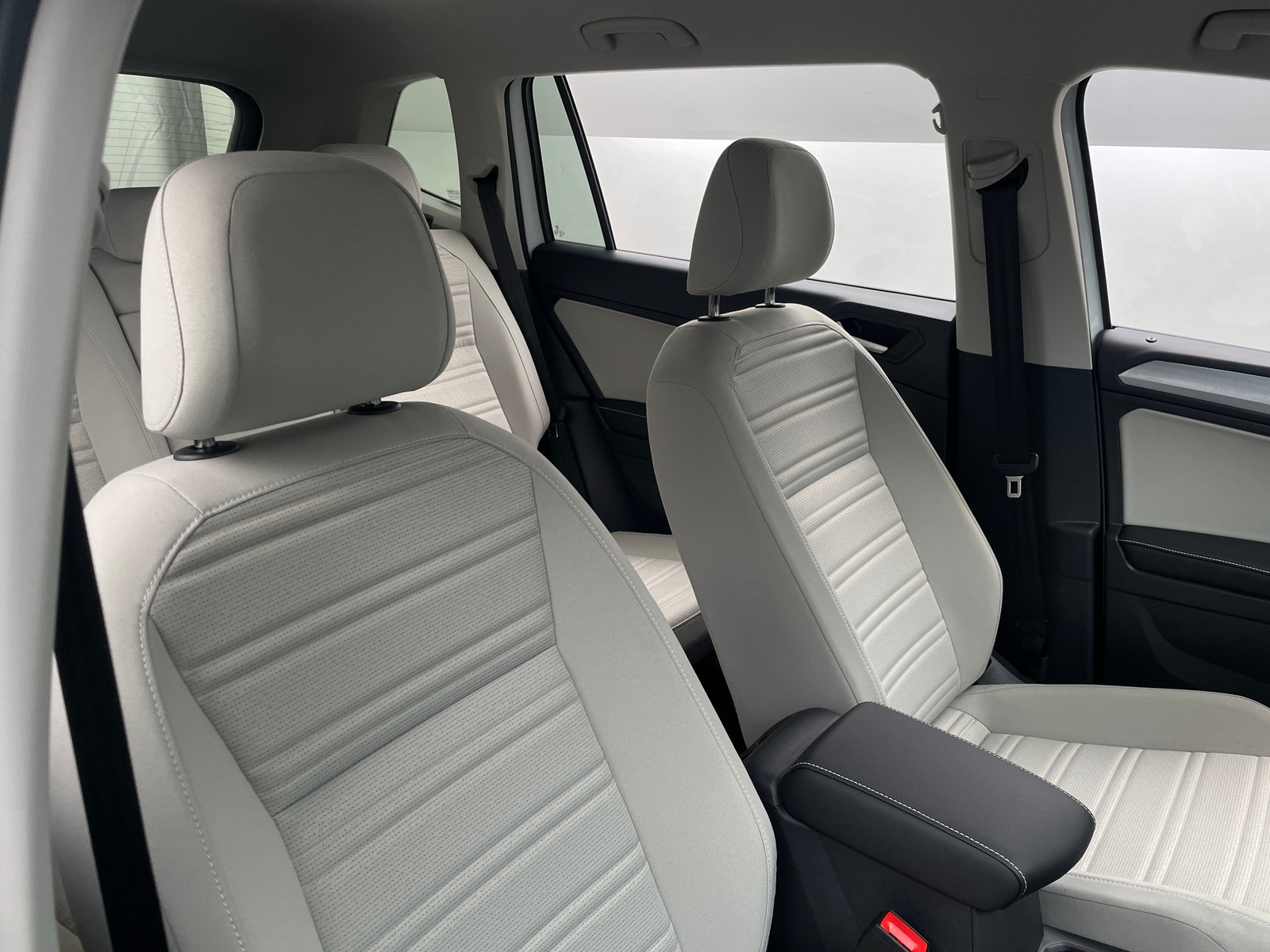 Thumbnail: 2024 Volkswagen Tiguan - 2