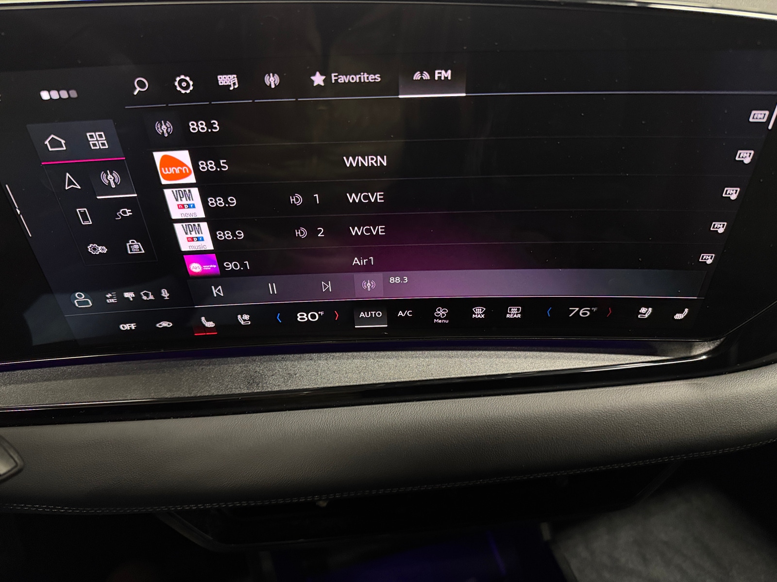 Thumbnail: 2025 Audi Q6 e-tron - 3