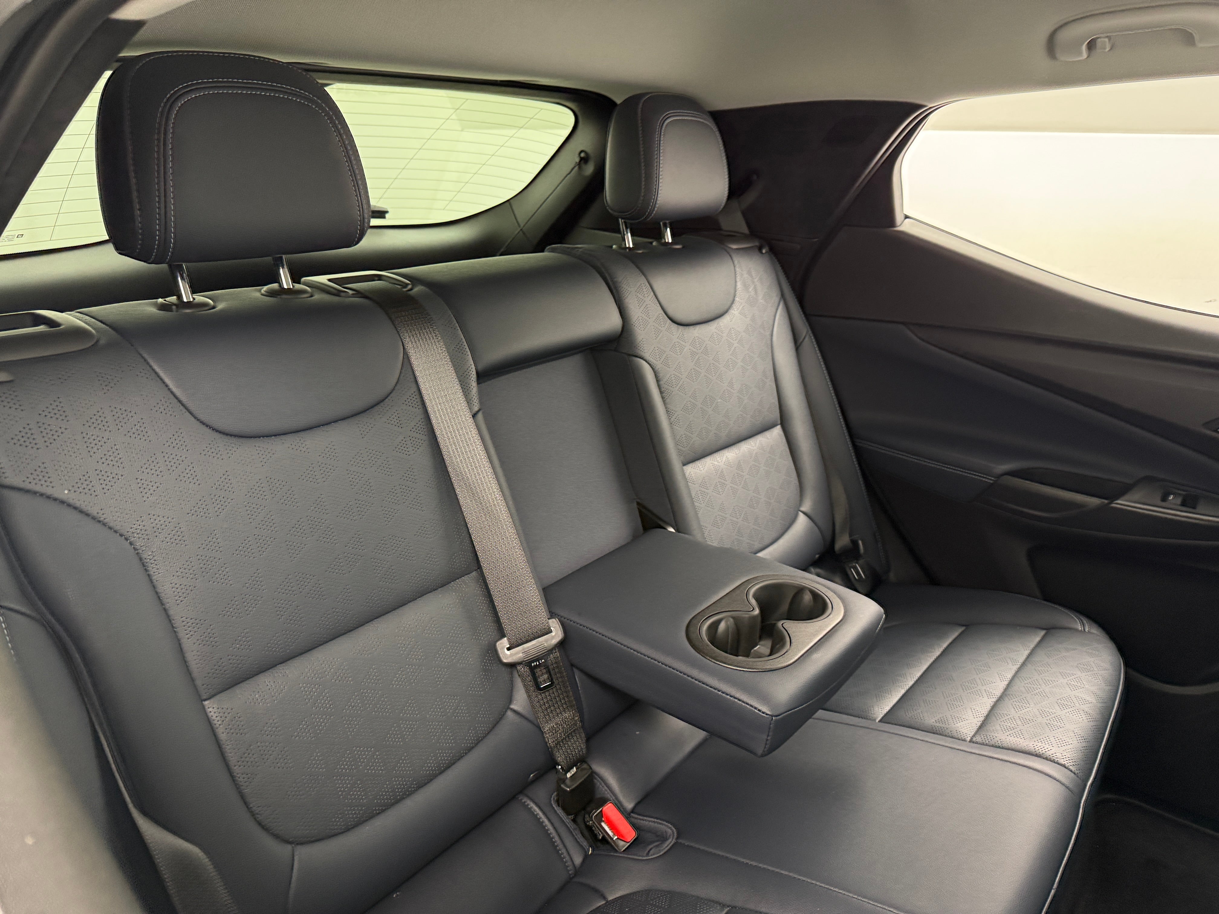 Used 2023 Chevrolet Bolt EUV Premier with VIN 1G1FZ6S00P4137824 for sale in Oak Creek, WI