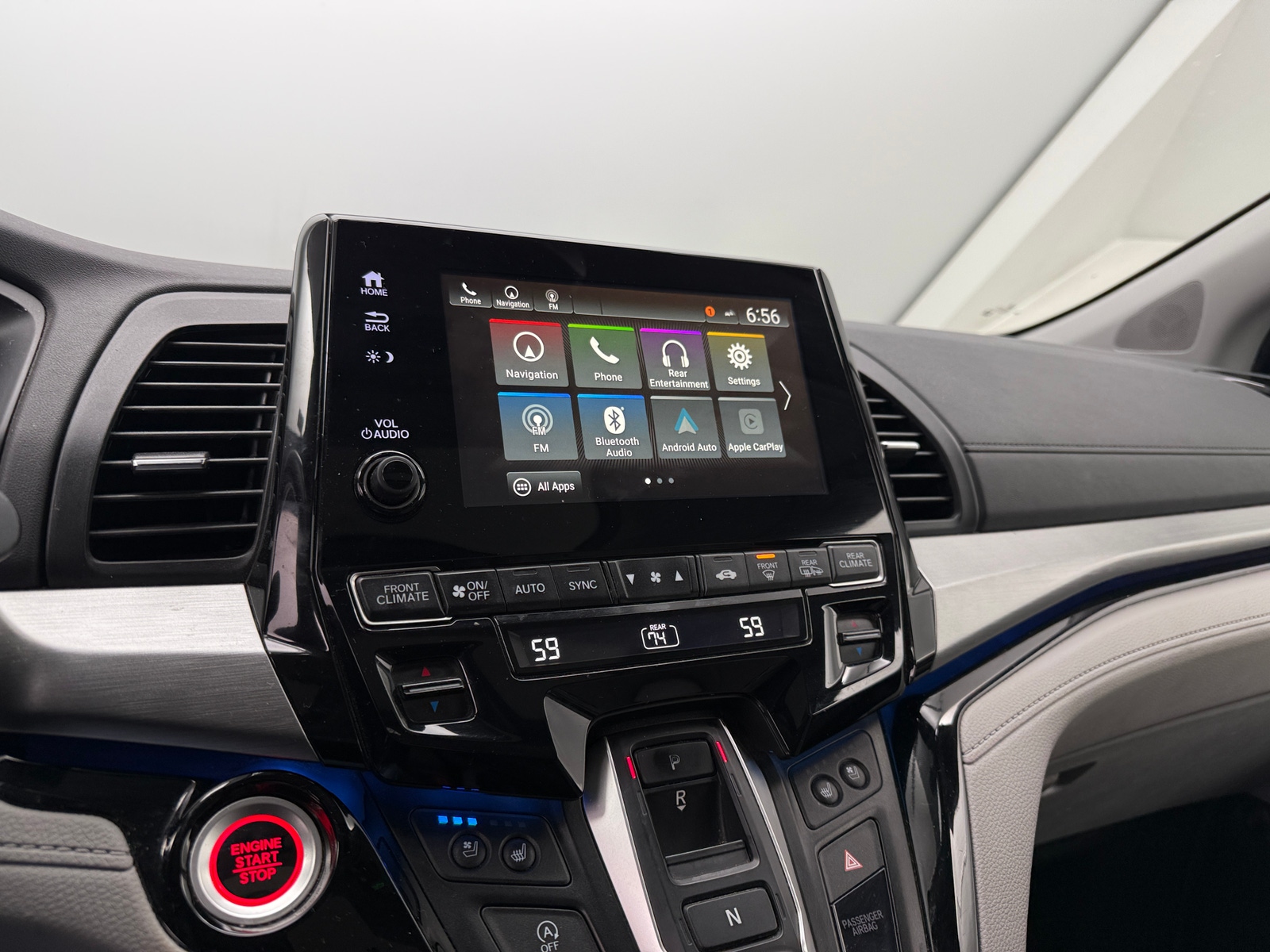 Thumbnail: 2018 Honda Odyssey - 3