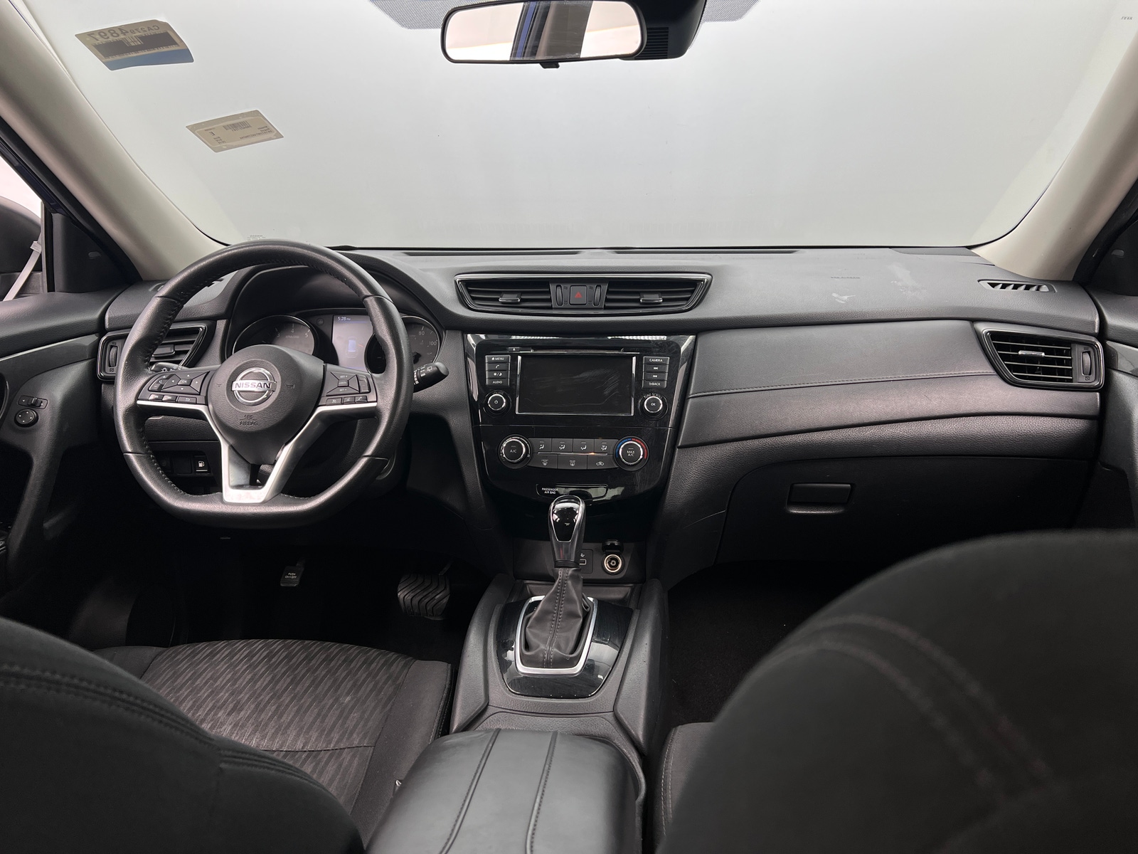 Thumbnail: 2019 Nissan Rogue - 3