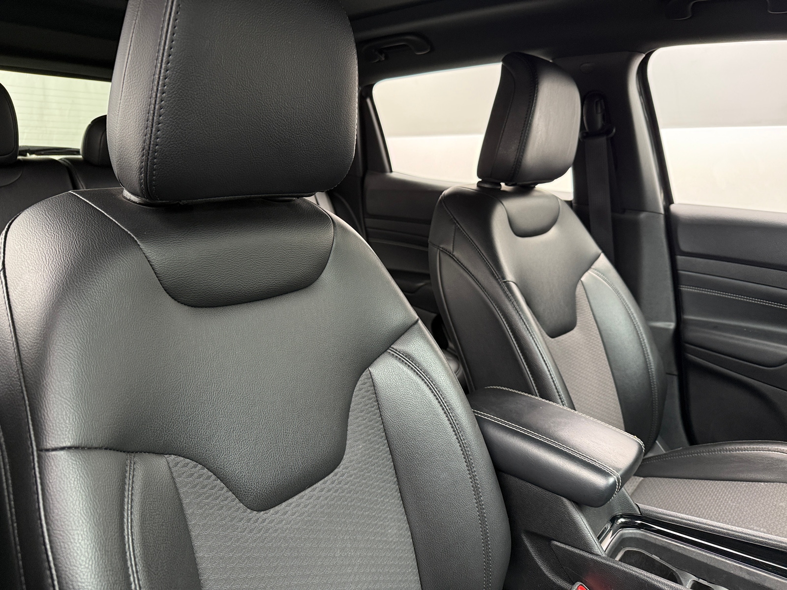 Thumbnail: 2022 Jeep Compass - 2