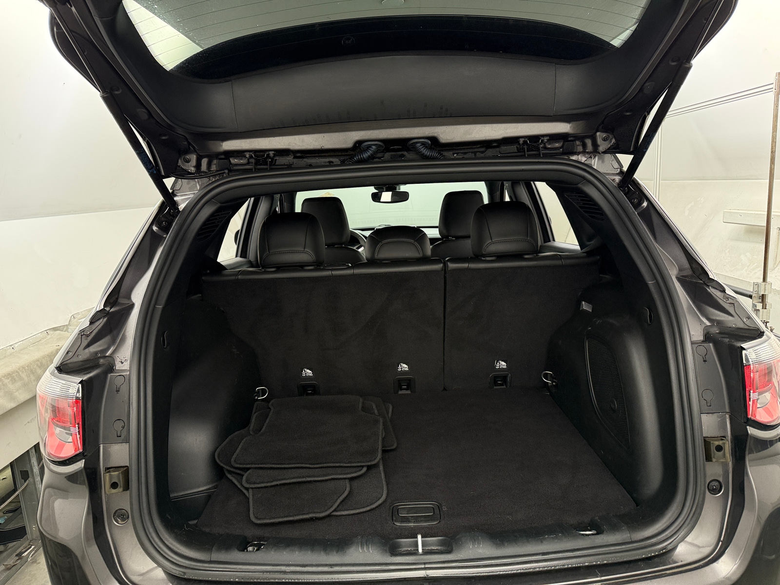 Thumbnail: 2022 Jeep Compass - 7