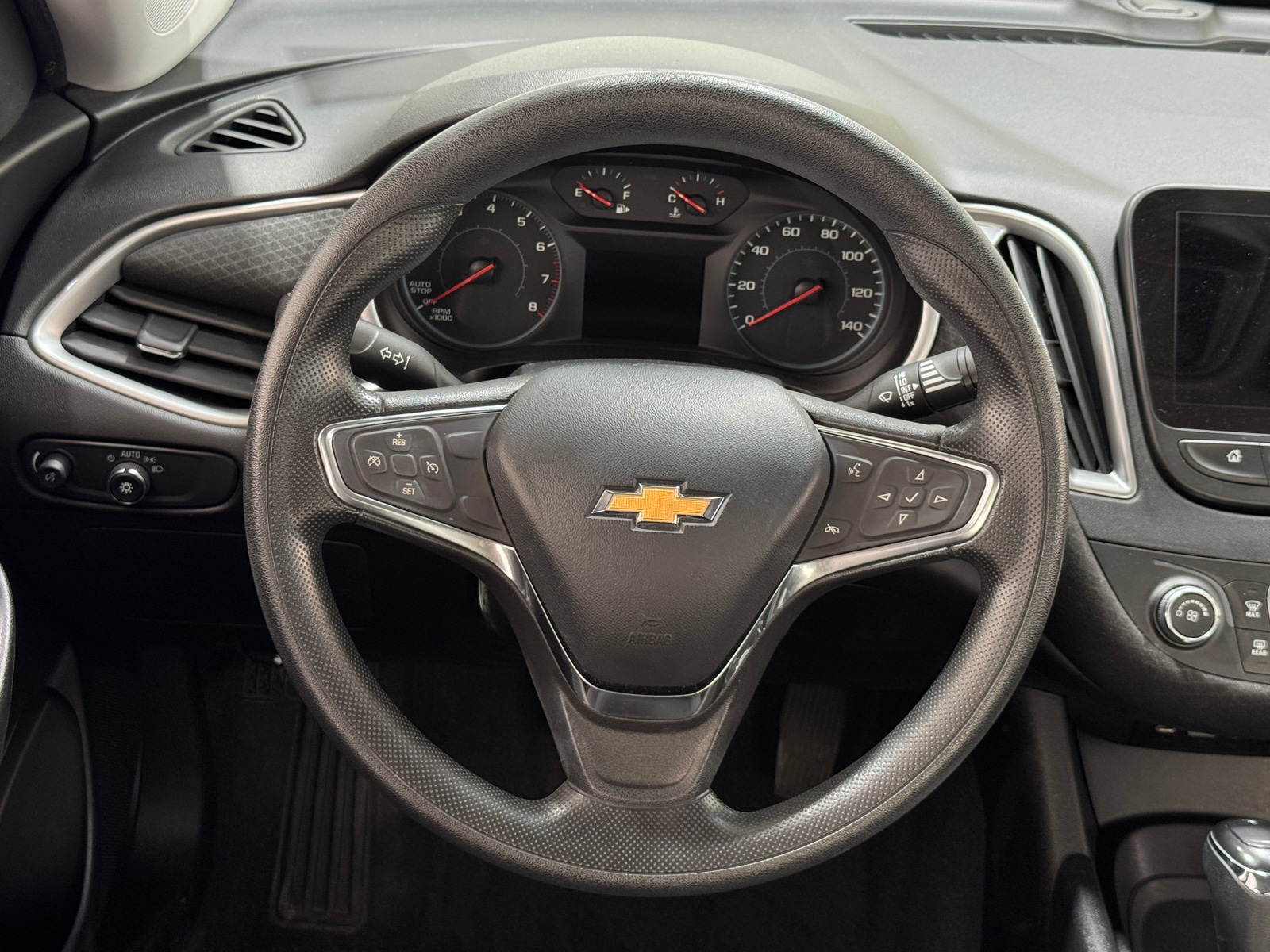 Thumbnail: 2020 Chevrolet Malibu - 5