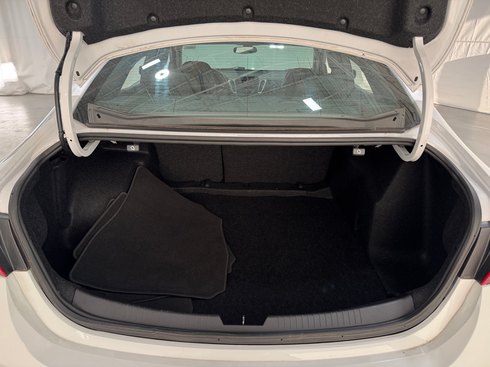 Thumbnail: 2020 Chevrolet Malibu - 7