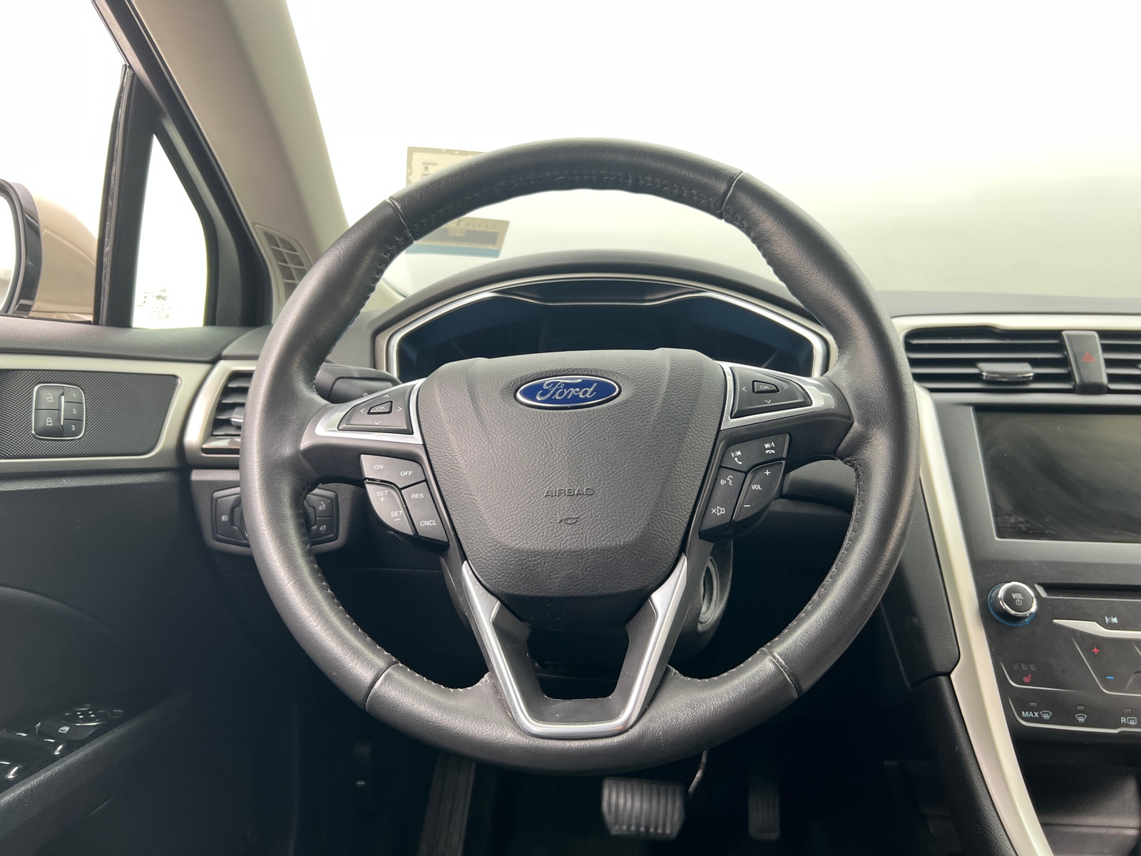 Thumbnail: 2015 Ford Fusion - 4