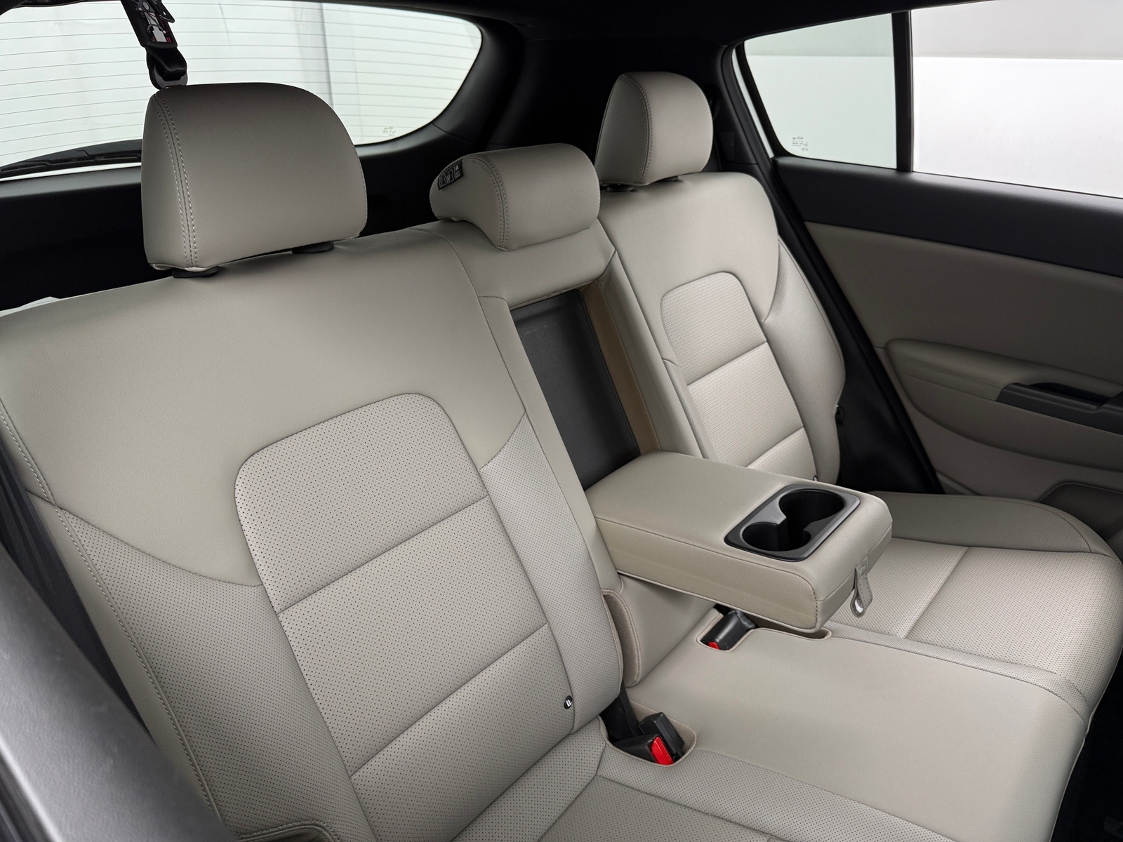 Thumbnail: 2020 Kia Sportage - 5