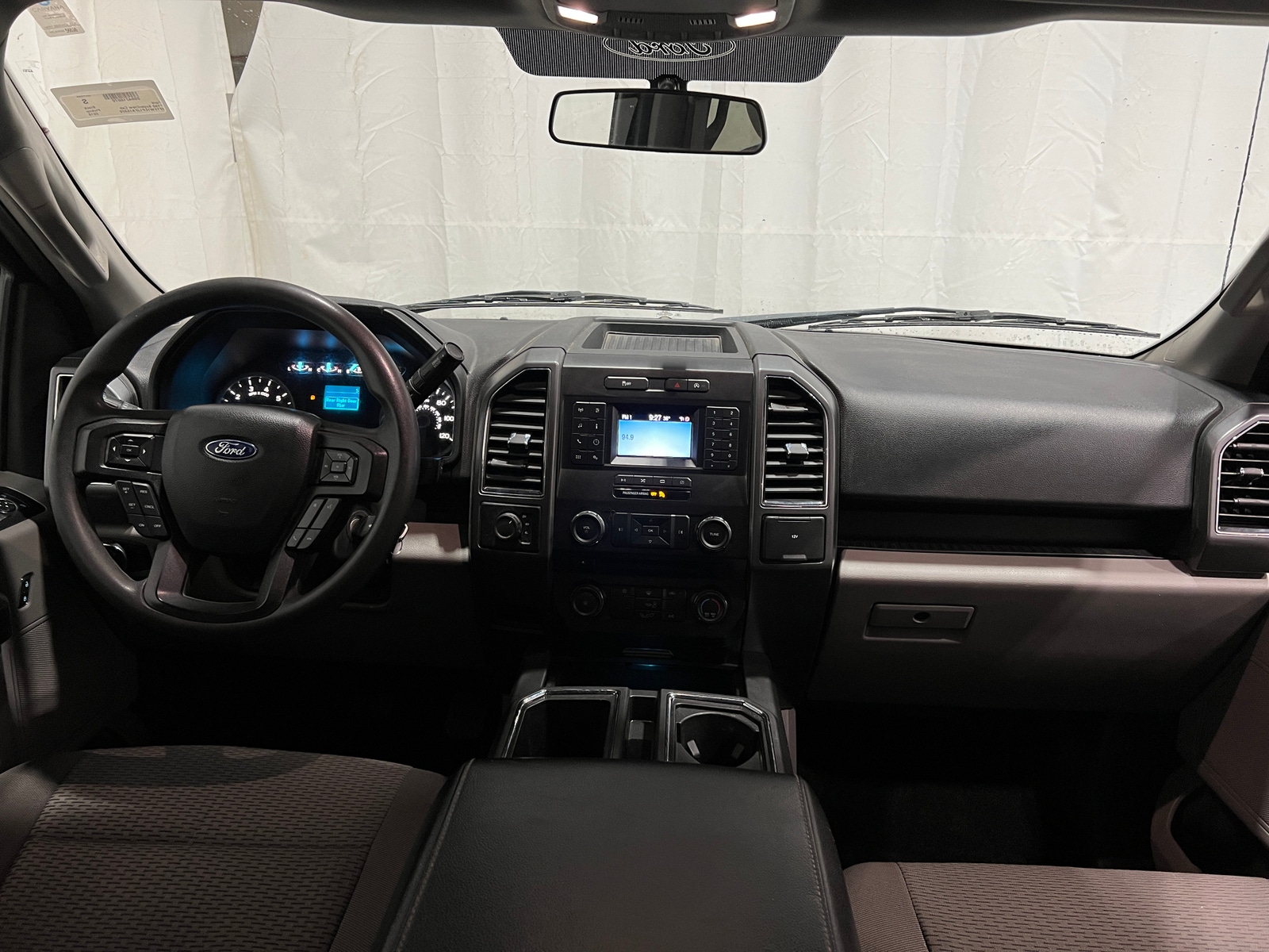 Thumbnail: 2018 Ford Econoline - 3