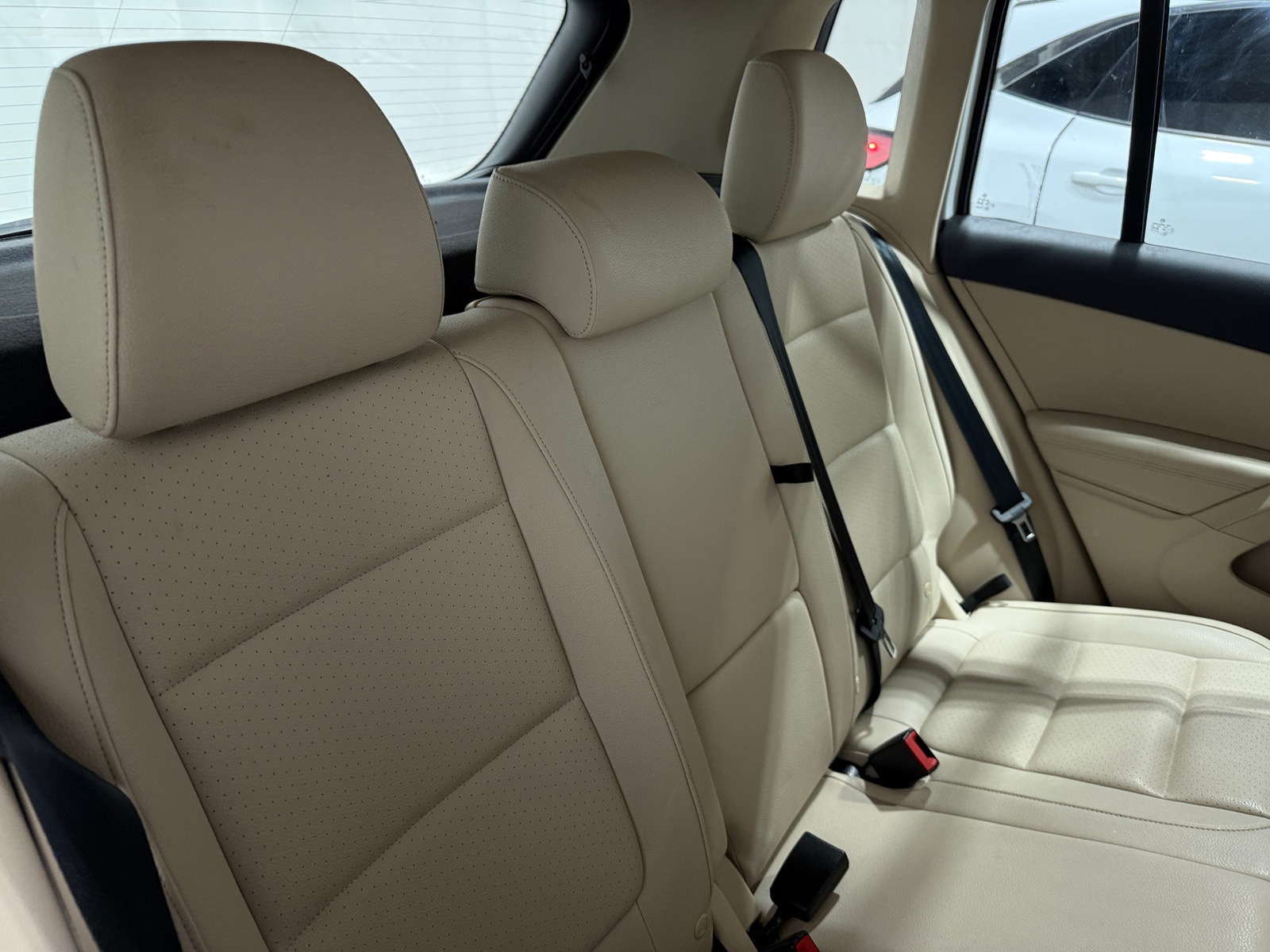 Thumbnail: 2017 Volkswagen Tiguan - 6