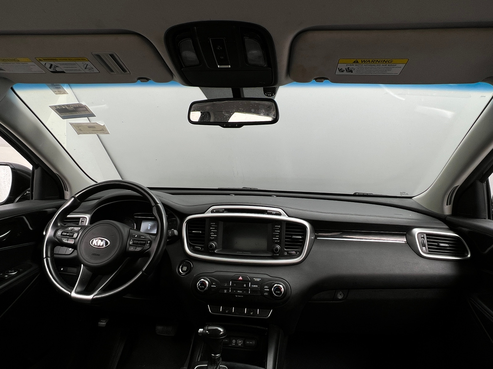 Thumbnail: 2017 Kia Sorento - 3