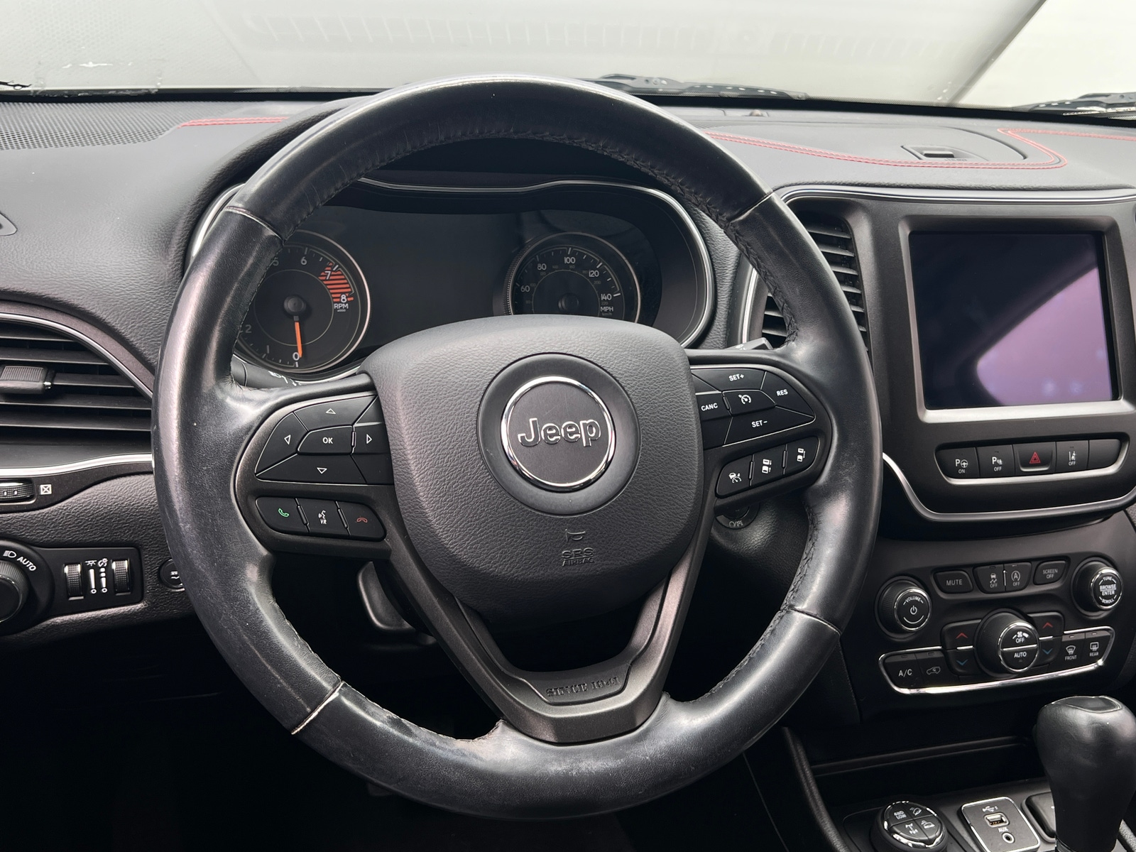 Thumbnail: 2019 Jeep Cherokee - 4