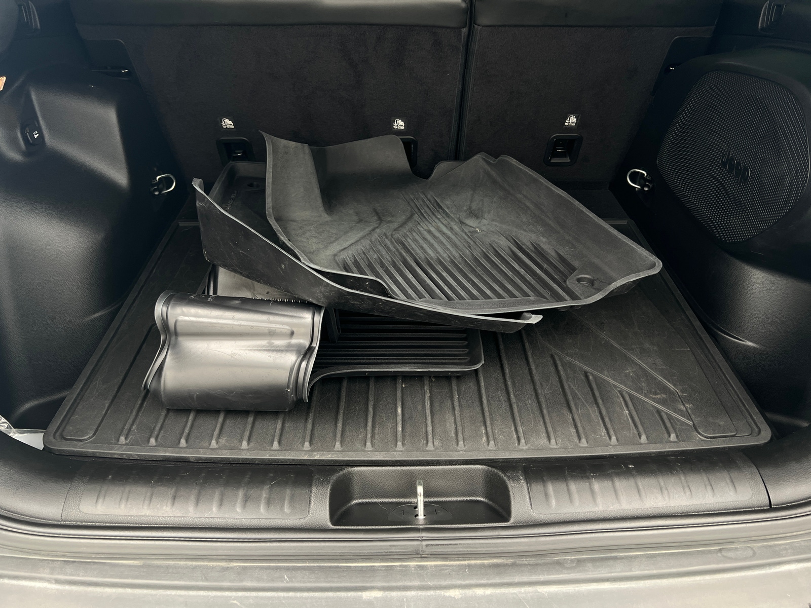 Thumbnail: 2019 Jeep Cherokee - 6