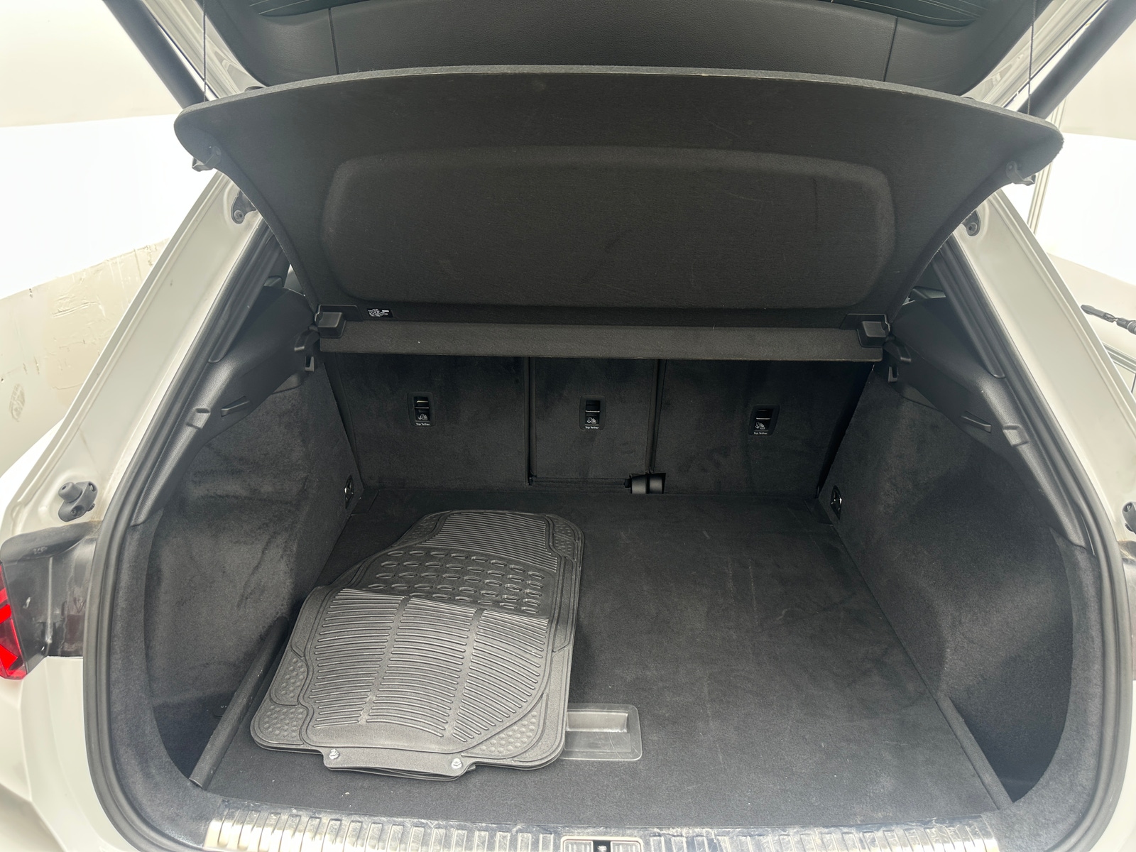 Thumbnail: 2024 Audi Q3 - 6