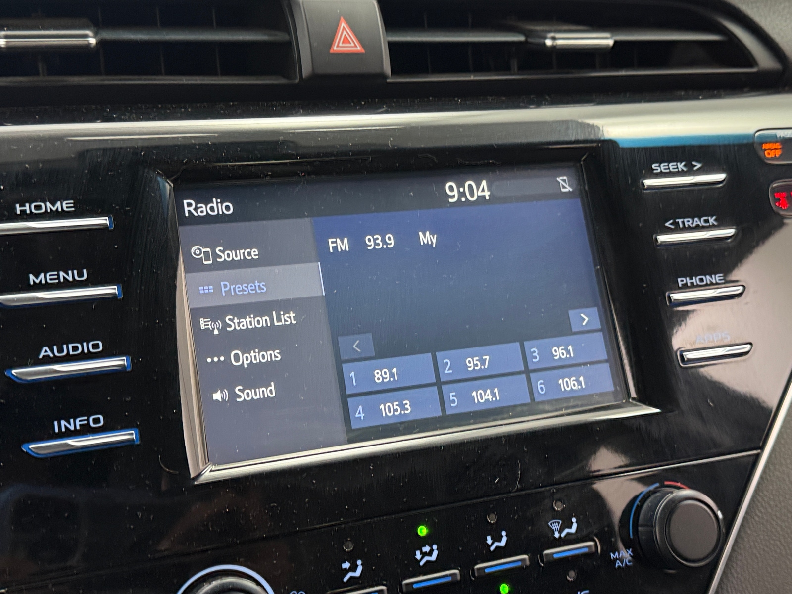 Thumbnail: 2018 Toyota Camry - 4