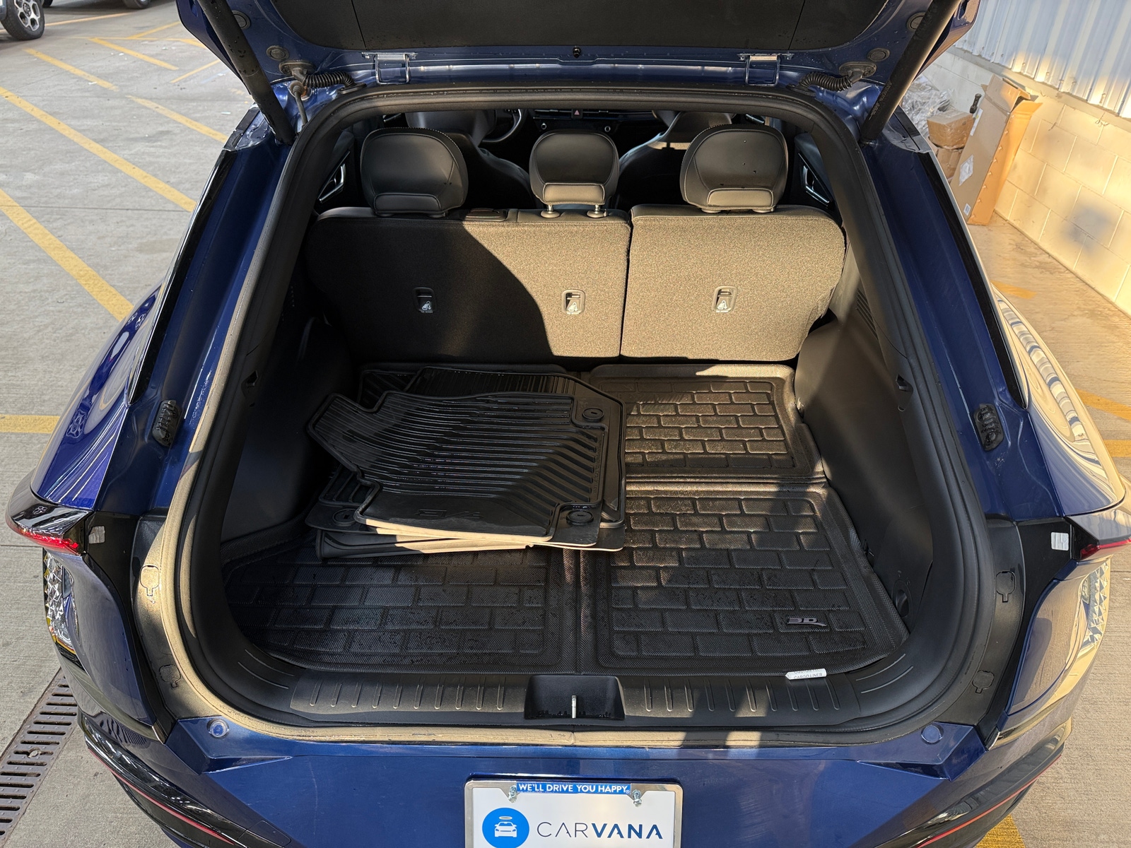 Thumbnail: 2022 Kia EV6 - 6