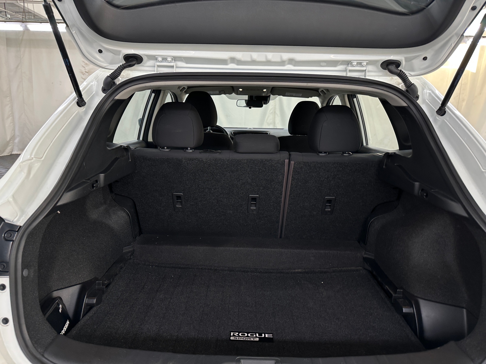 Thumbnail: 2022 Nissan Rogue Sport - 7