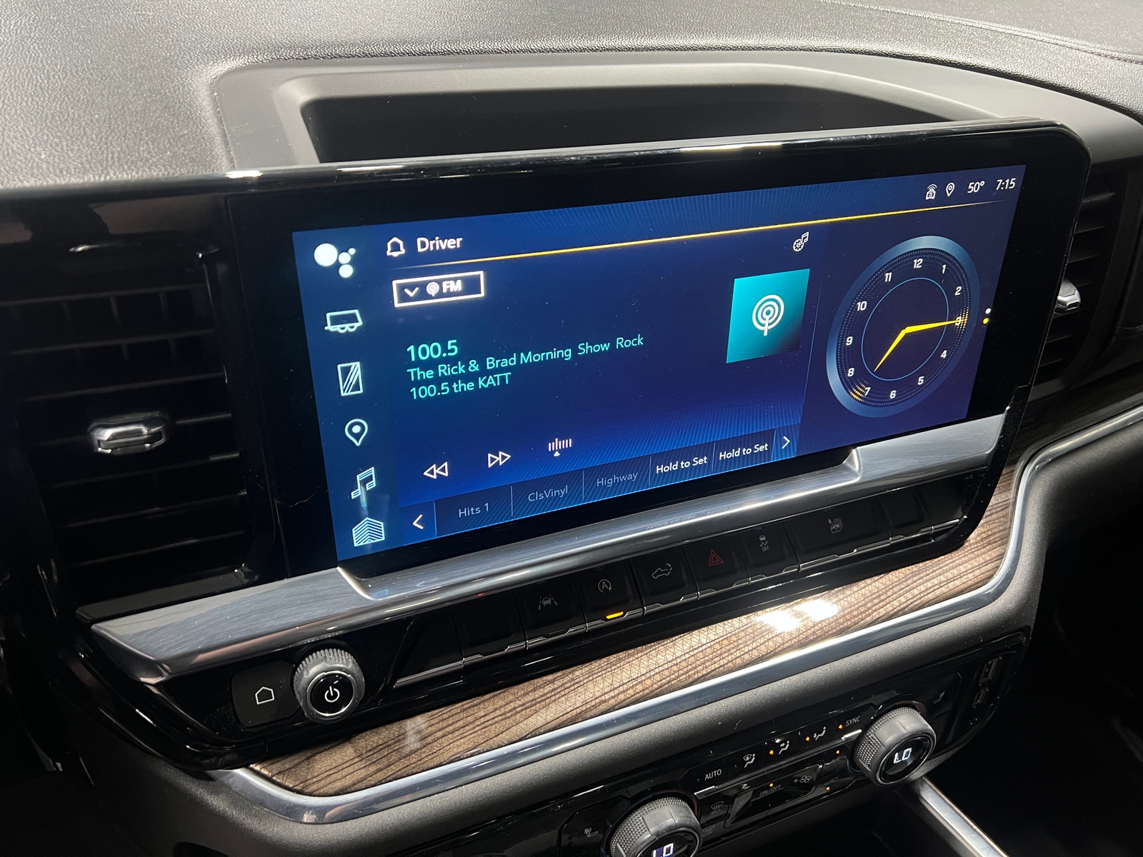 Thumbnail: 2024 Chevrolet Silverado 1500 - 4