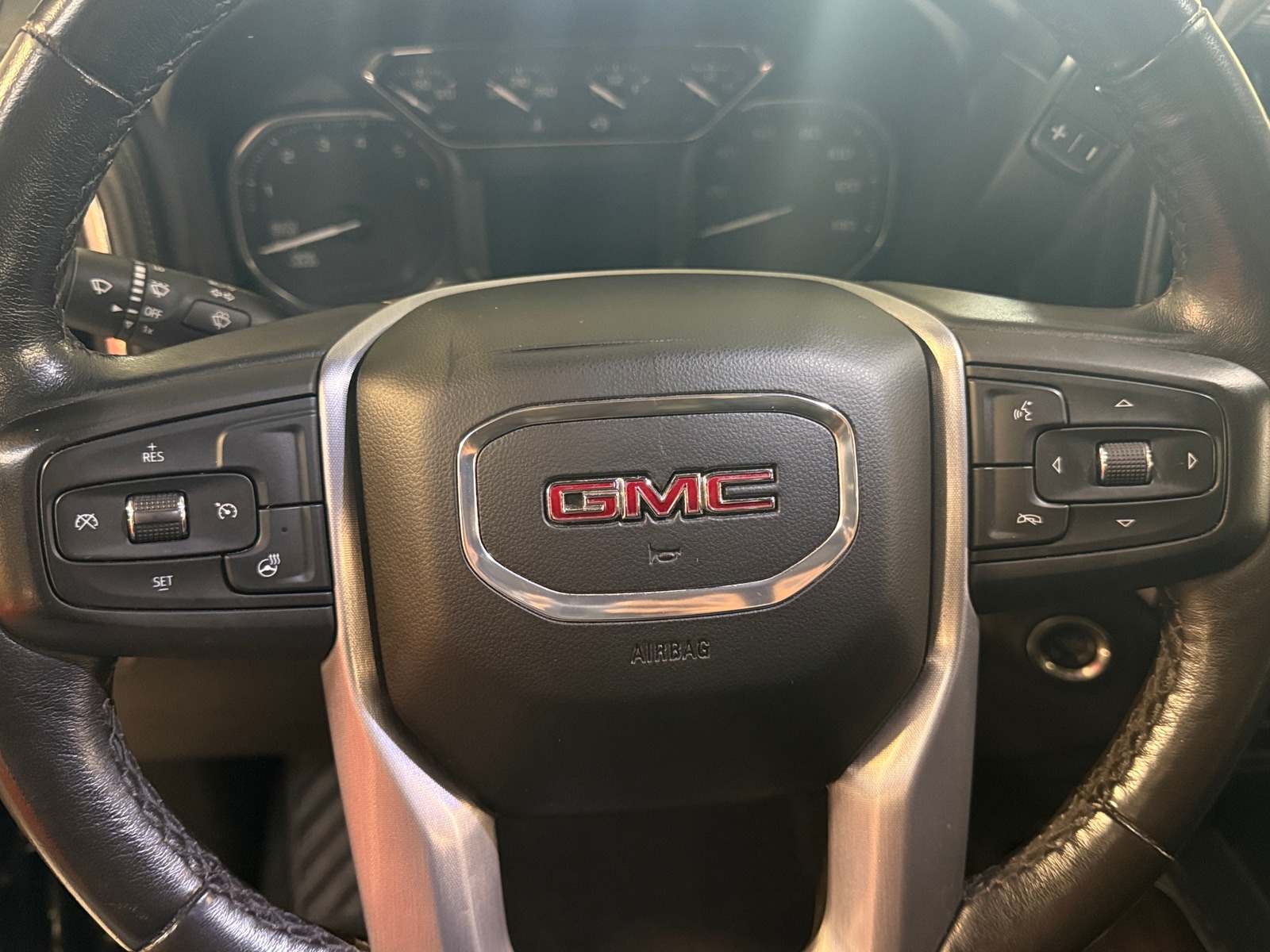 Thumbnail: 2022 GMC Sierra 1500 - 4