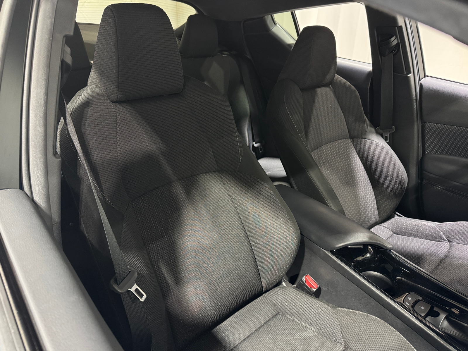 Thumbnail: 2019 Toyota C-HR - 2