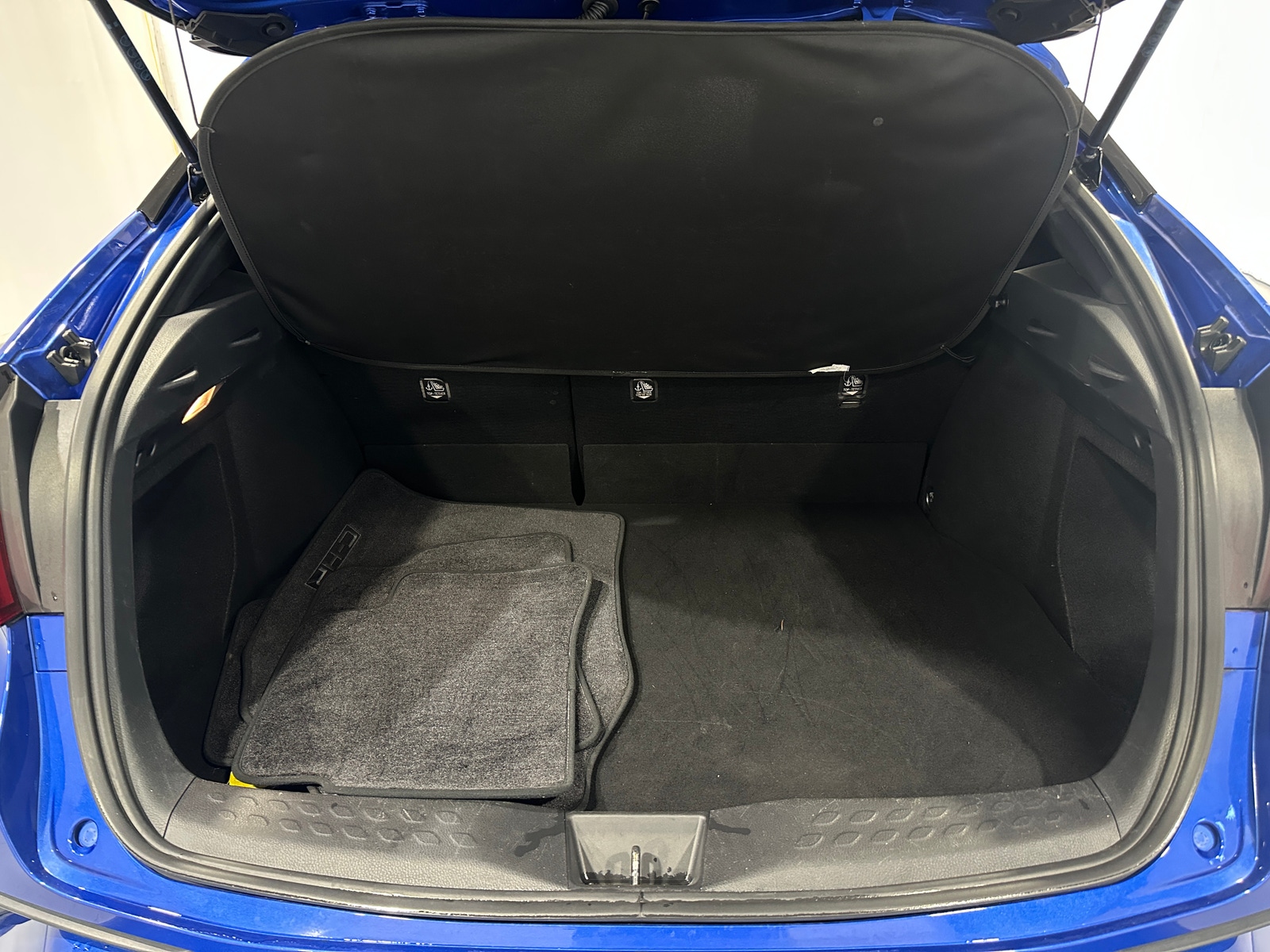 Thumbnail: 2019 Toyota C-HR - 7