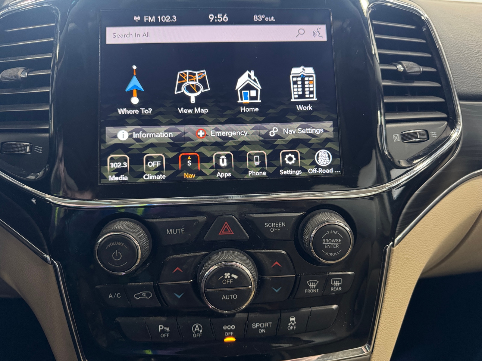 Thumbnail: 2020 Jeep Grand Cherokee - 3