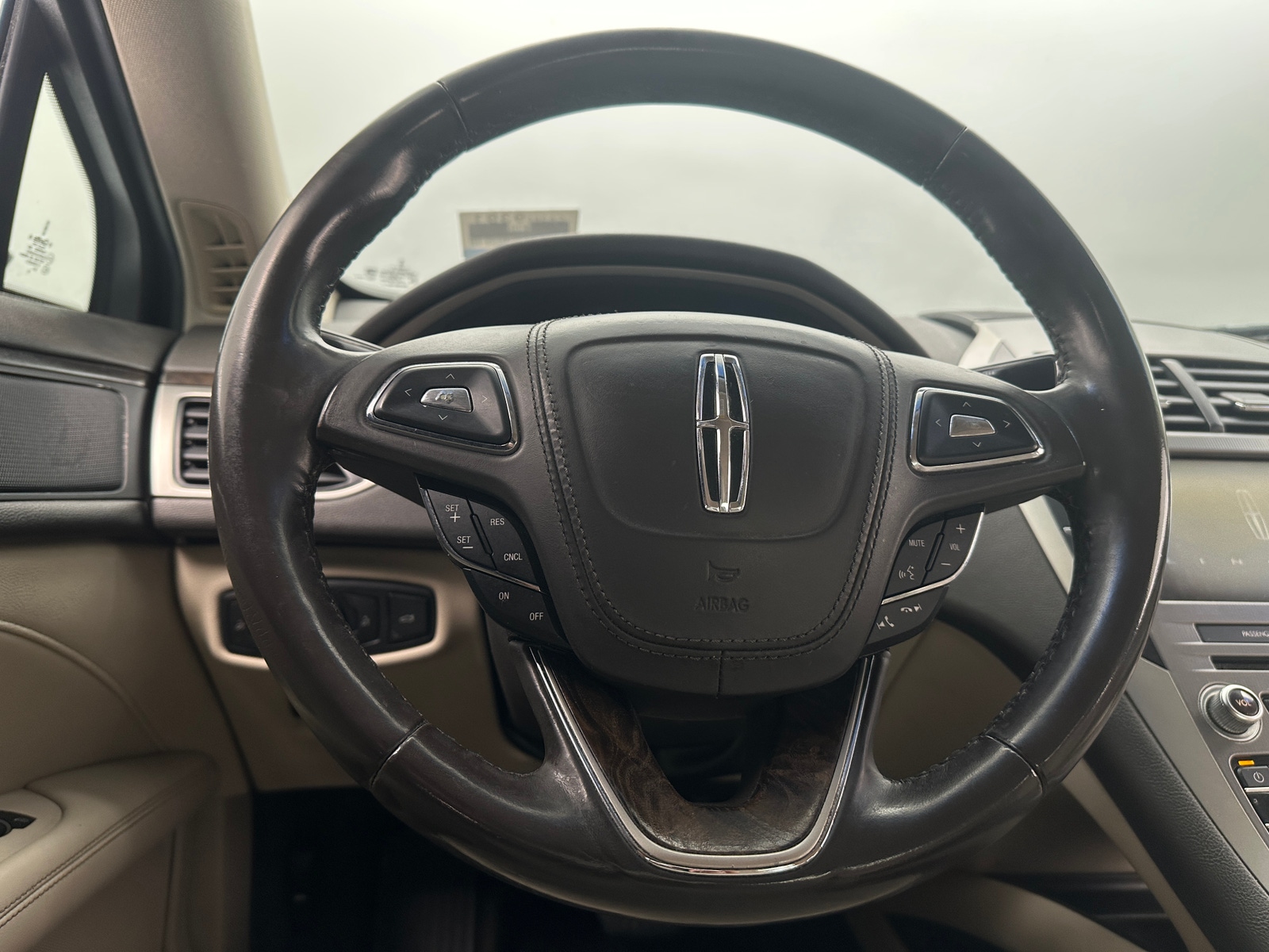 Thumbnail: 2017 Lincoln MKZ - 4