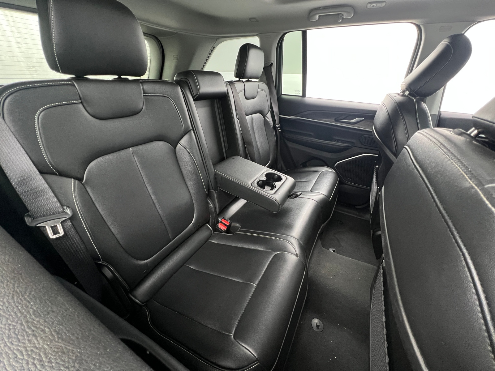 Thumbnail: 2023 Jeep Grand Cherokee - 5