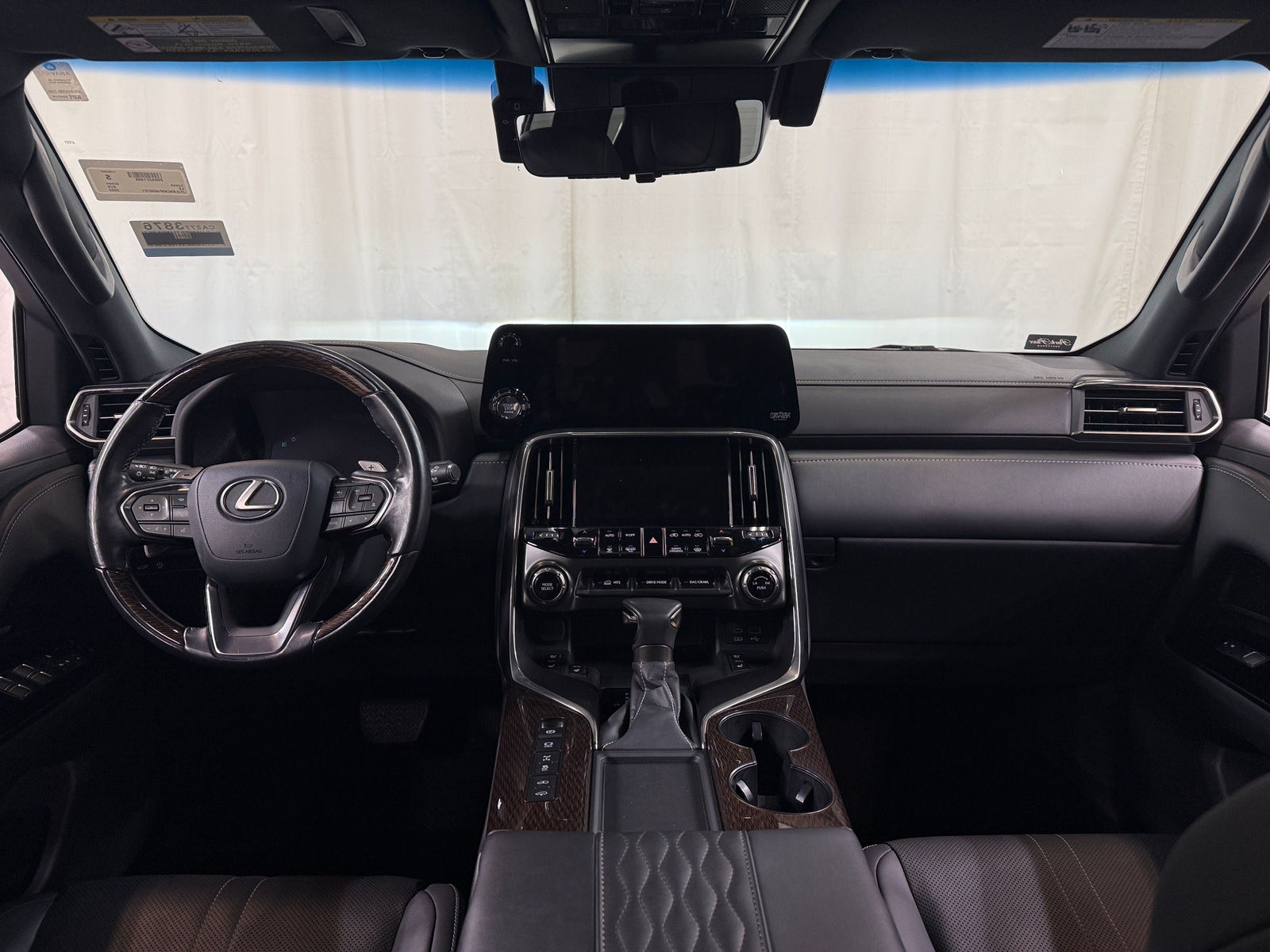 Thumbnail: 2023 Lexus LX - 2