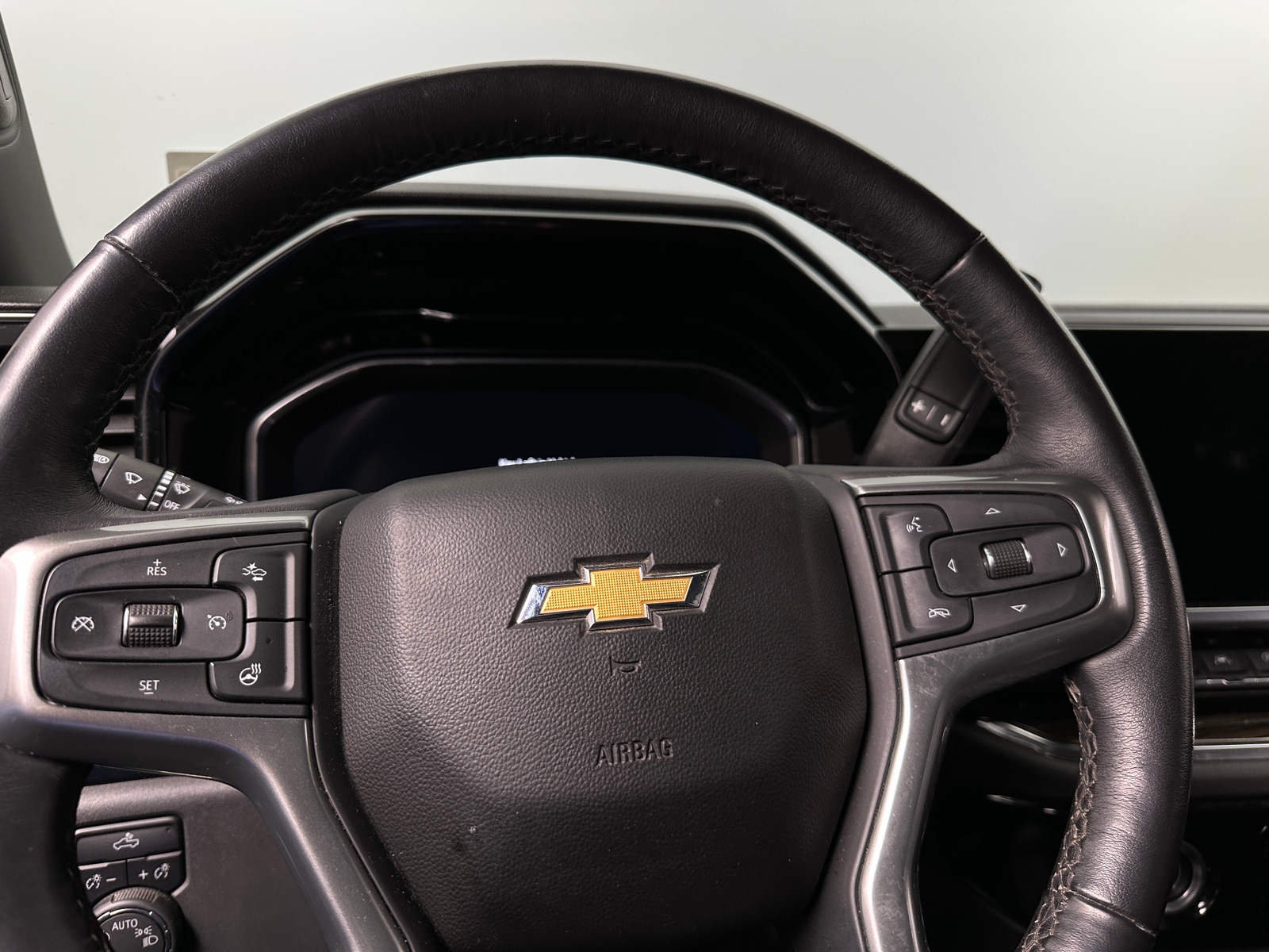 Thumbnail: 2022 Chevrolet Silverado 1500 - 5