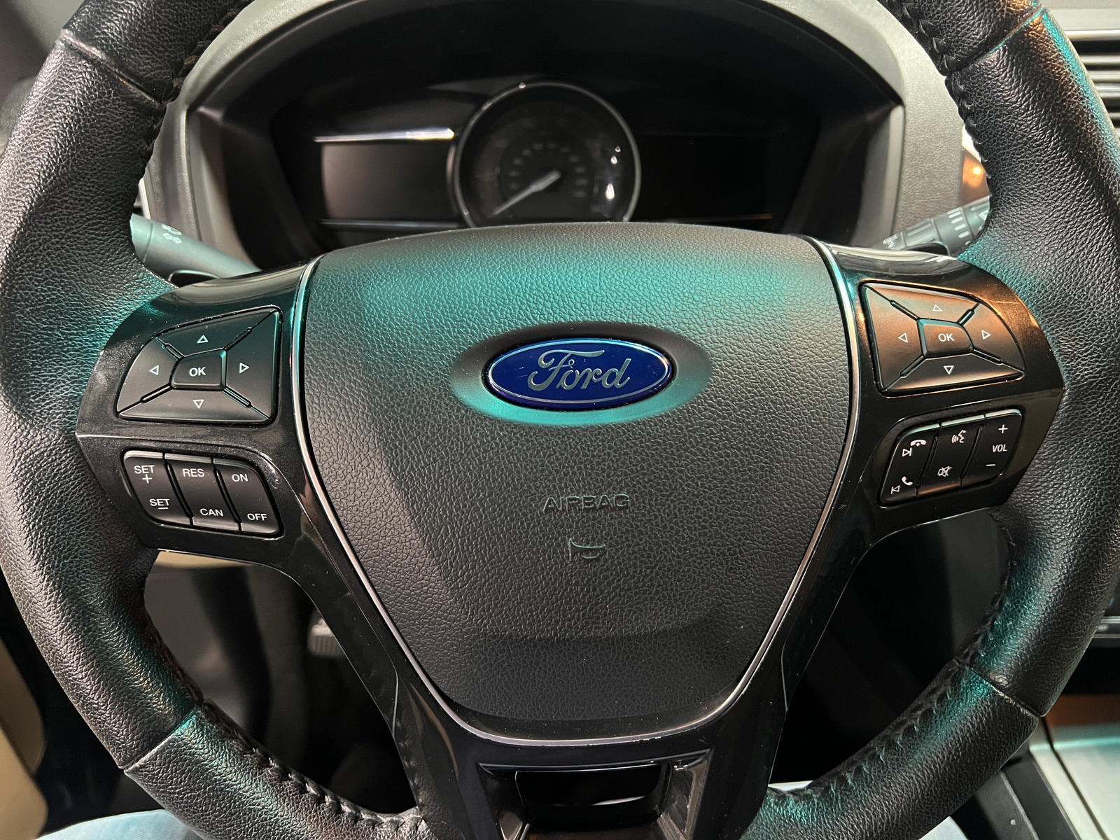 Thumbnail: 2017 Ford Explorer - 4