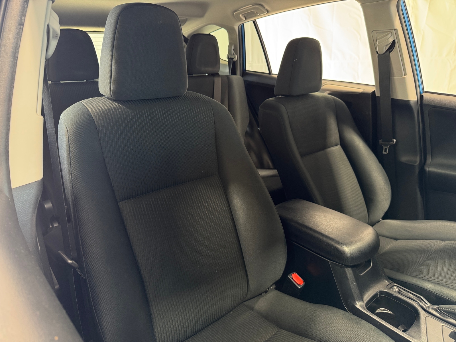 Thumbnail: 2018 Toyota RAV4 - 2